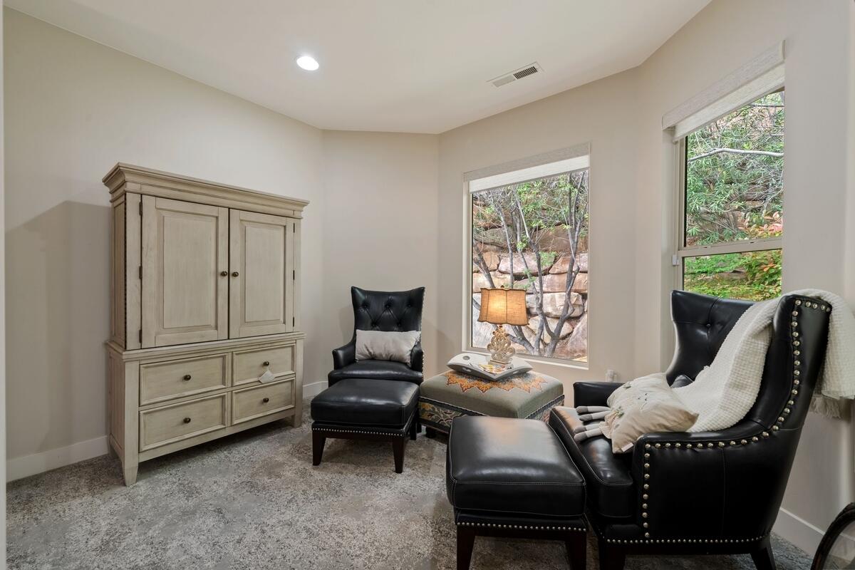 TONAQUINT TERRACE - Residential