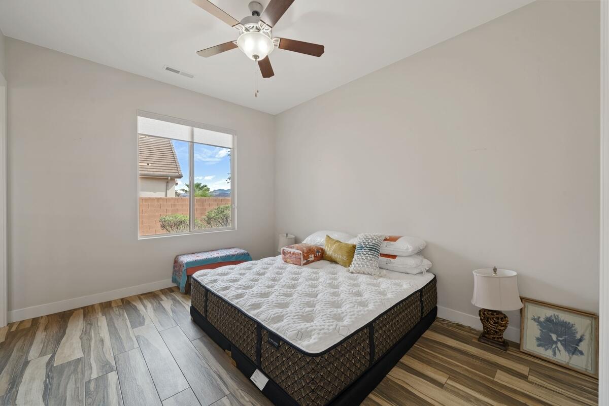 TONAQUINT TERRACE - Residential