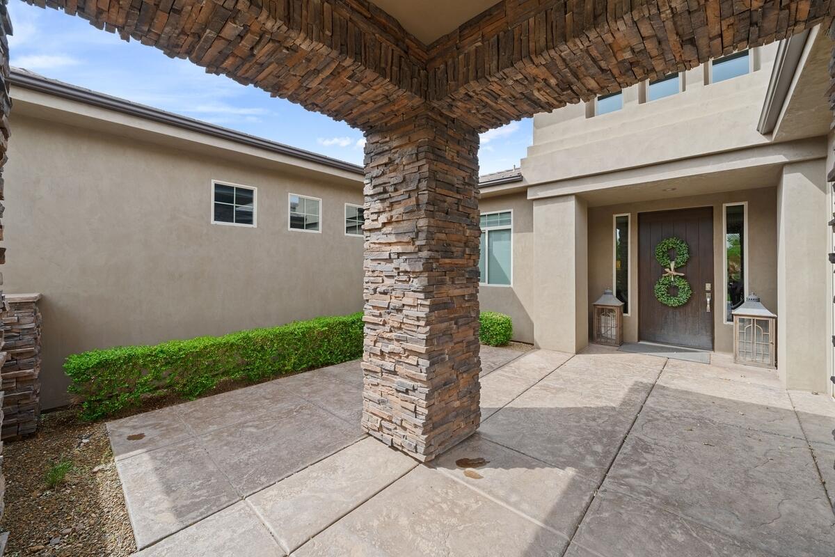 TONAQUINT TERRACE - Residential