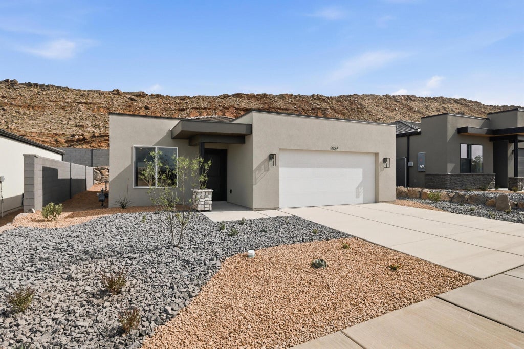 Photo of 1647 S Sinawava Dr 4164 #4164, Washington, UT 84780 (MLS # 26-275395)