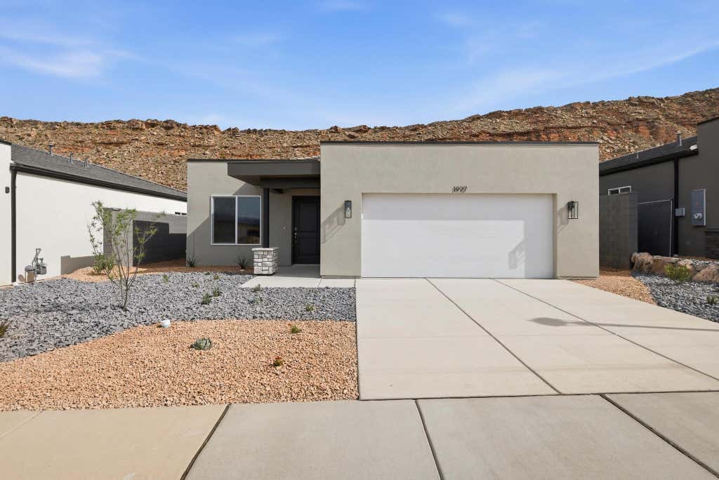 Photo of 1647 S Sinawava Dr 4164 #4164, Washington, UT 84780 (MLS # 26-275395)