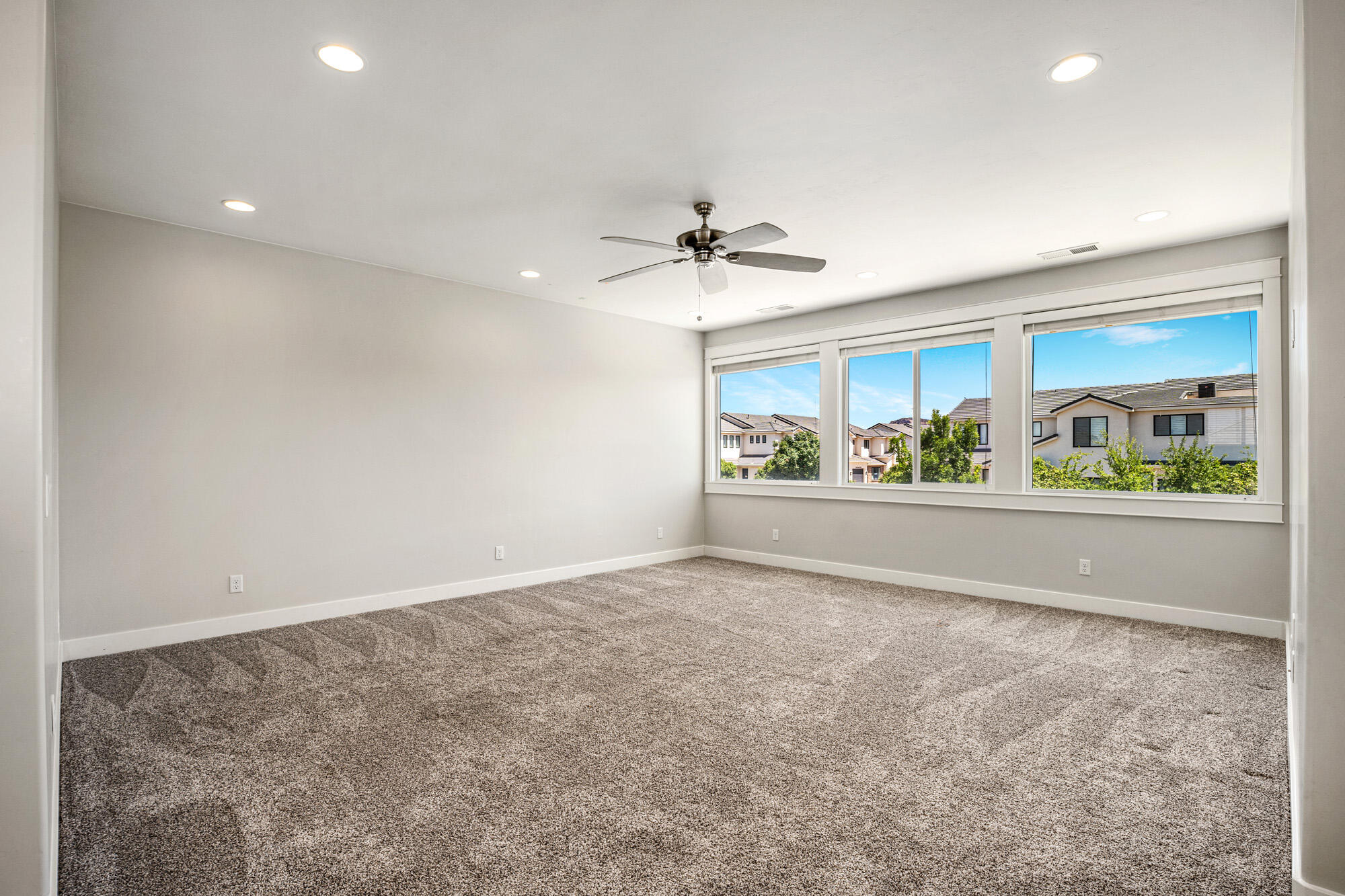 STEEPLECHASE AT WASHINGTON FIELDS - Residential