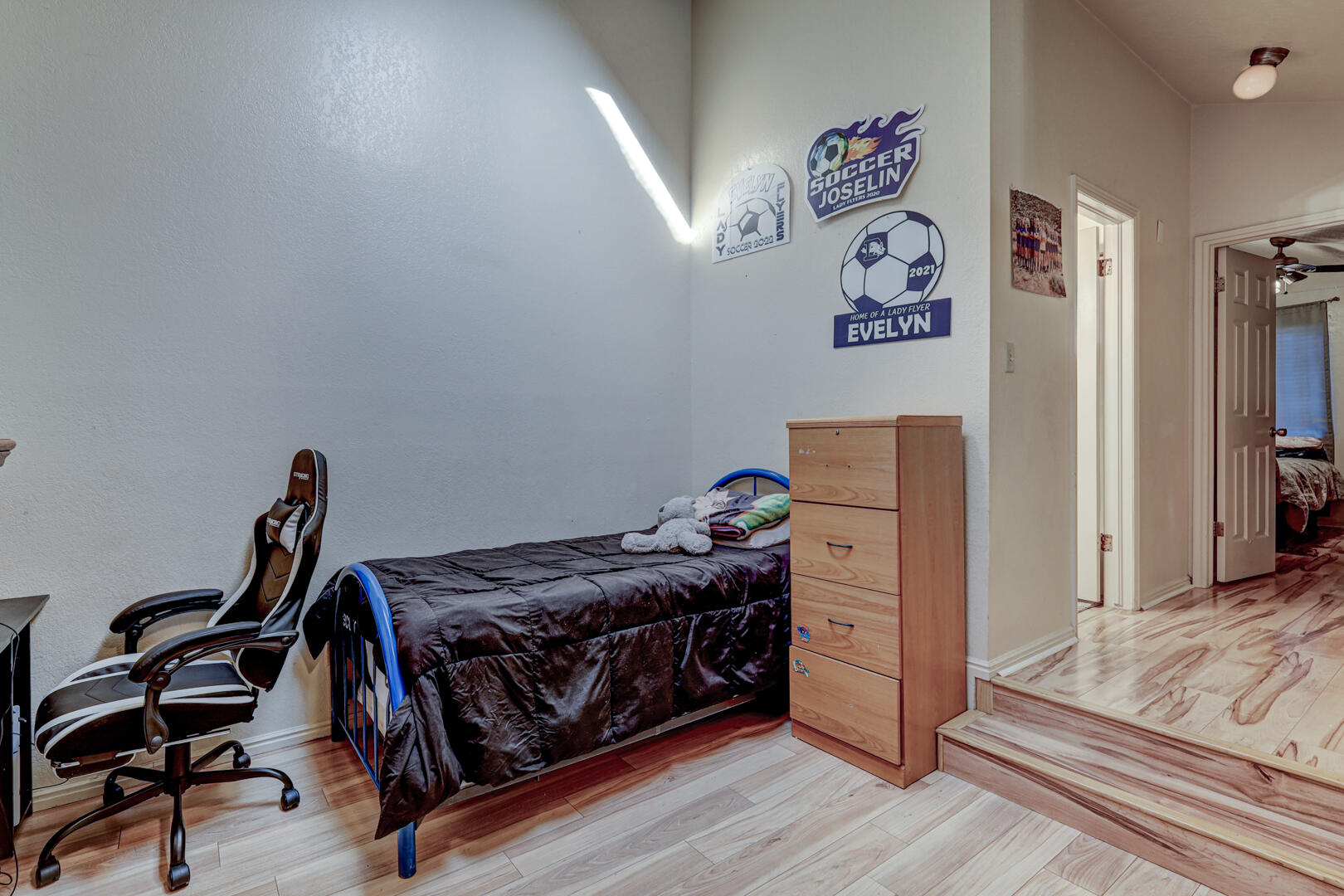 TOWN OAKS - Residential