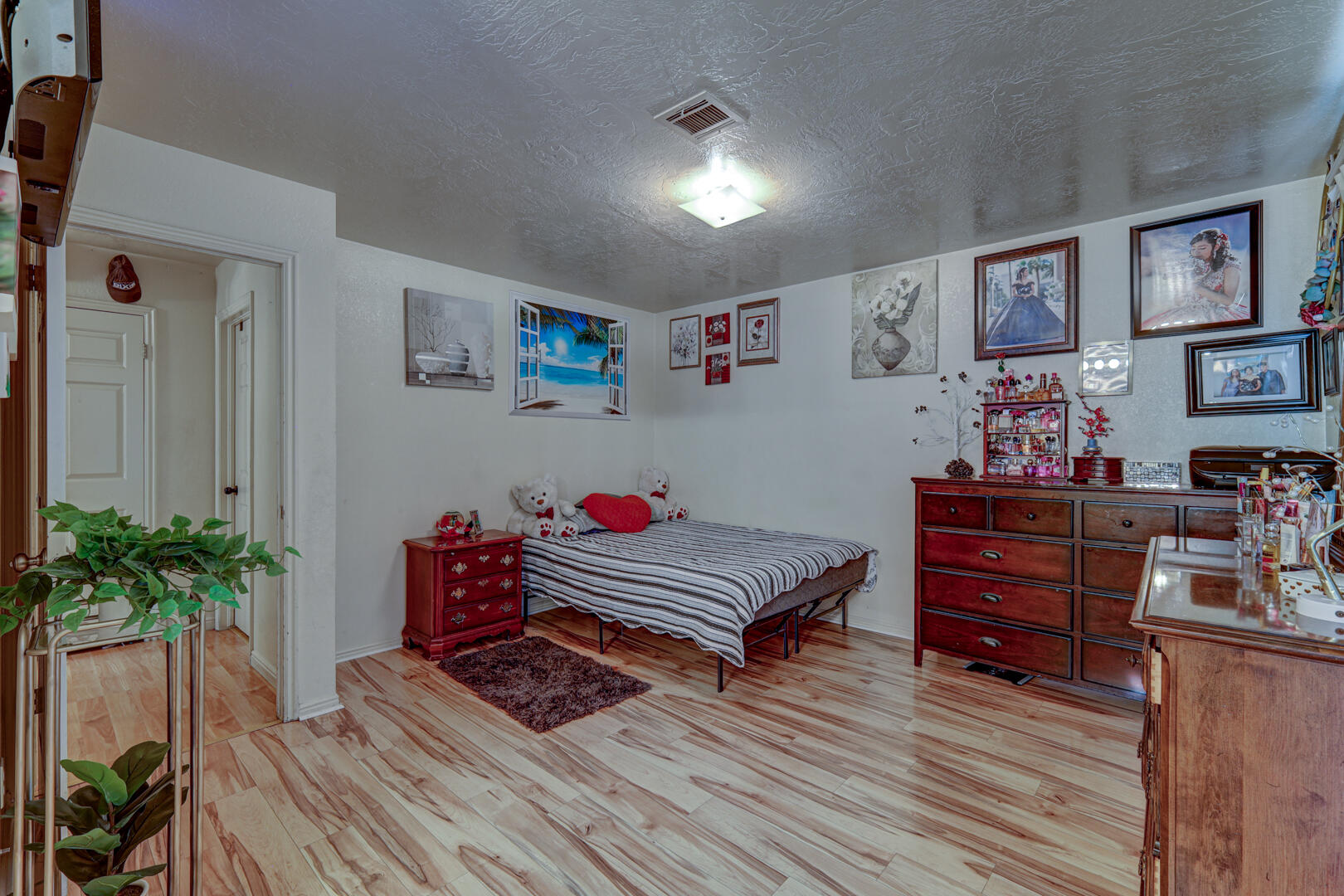 TOWN OAKS - Residential