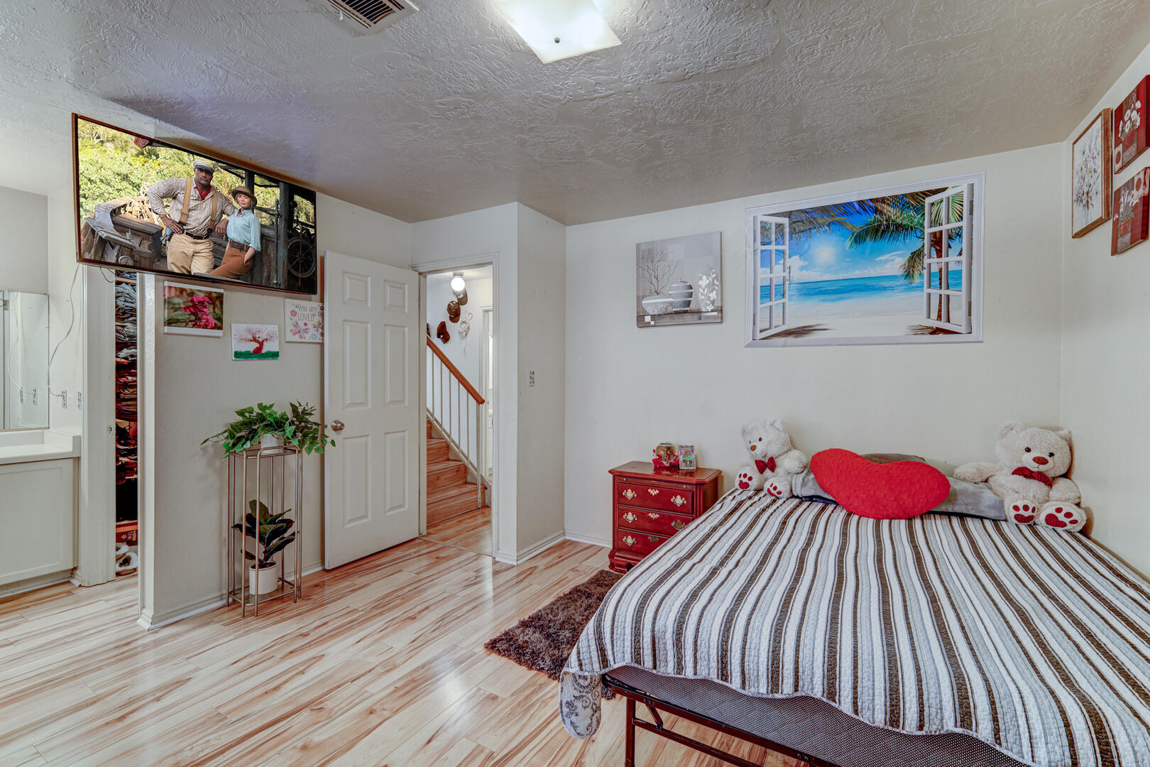 TOWN OAKS - Residential