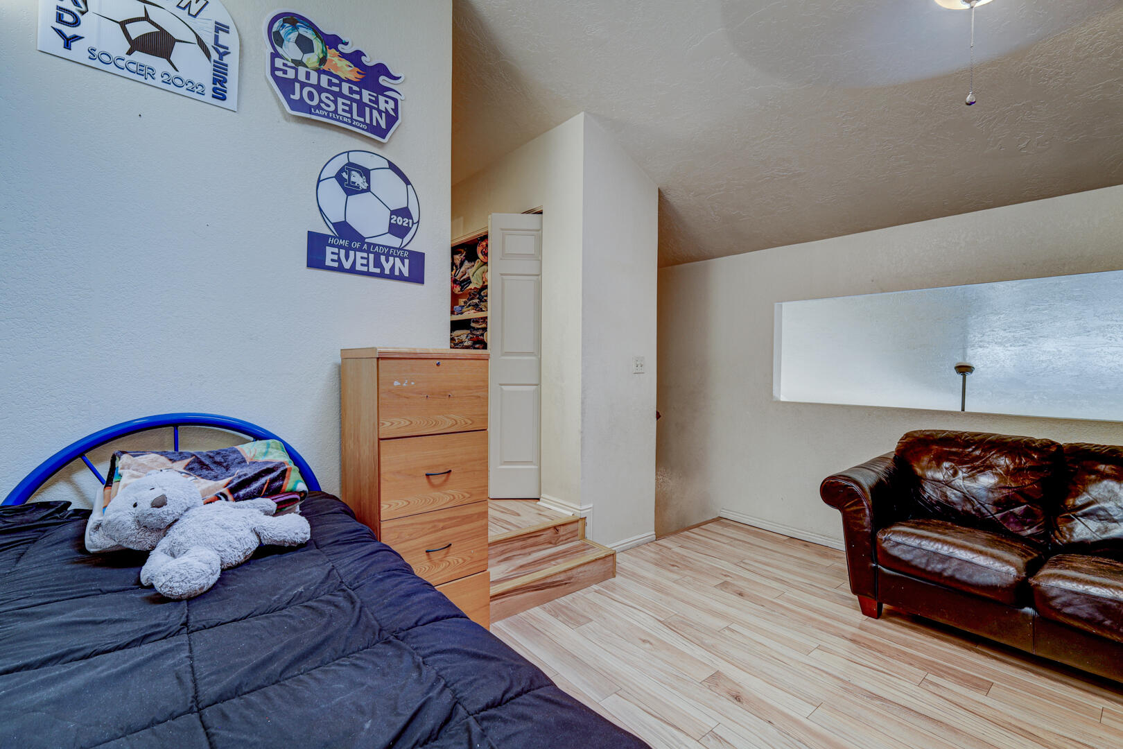 TOWN OAKS - Residential