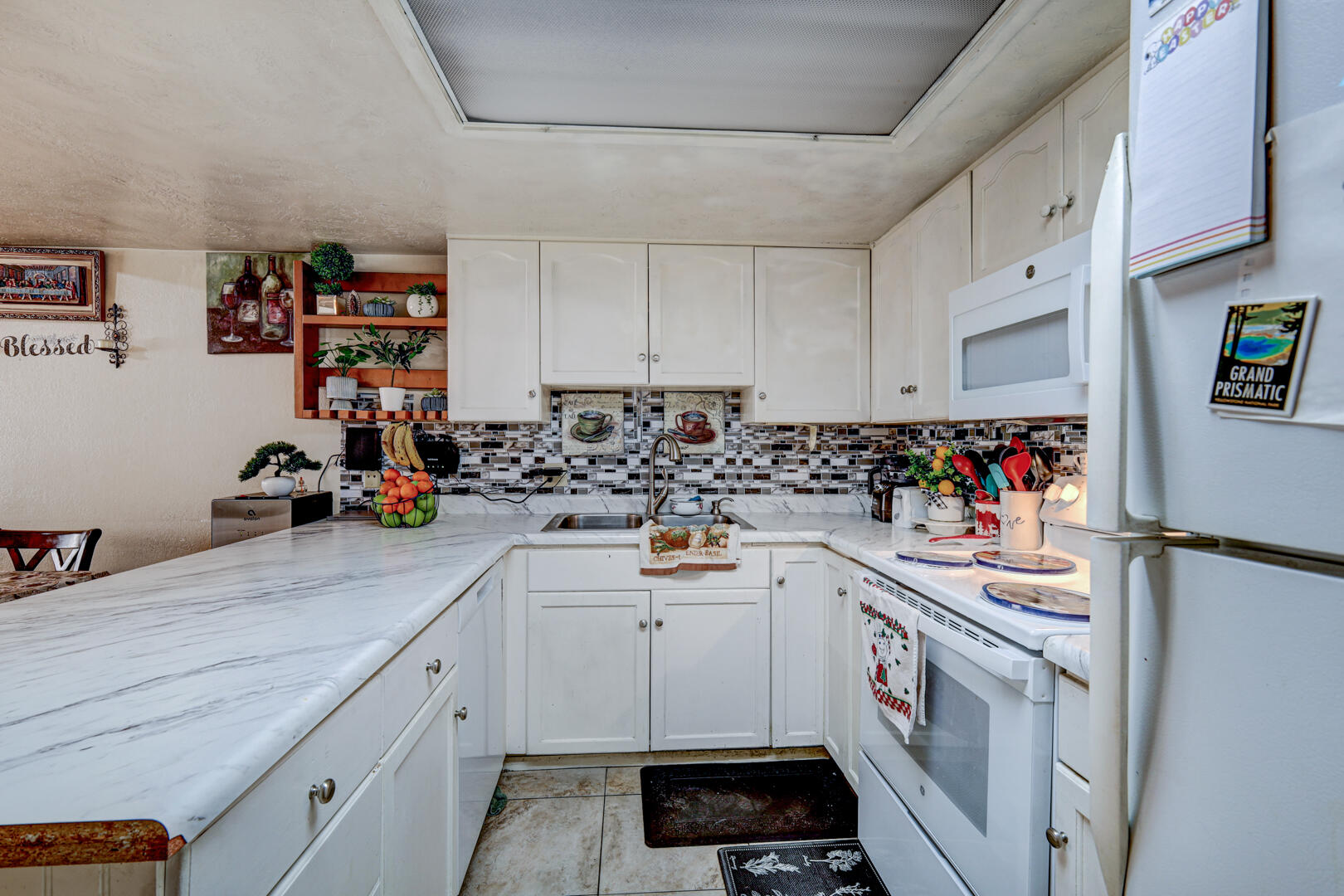 TOWN OAKS - Residential