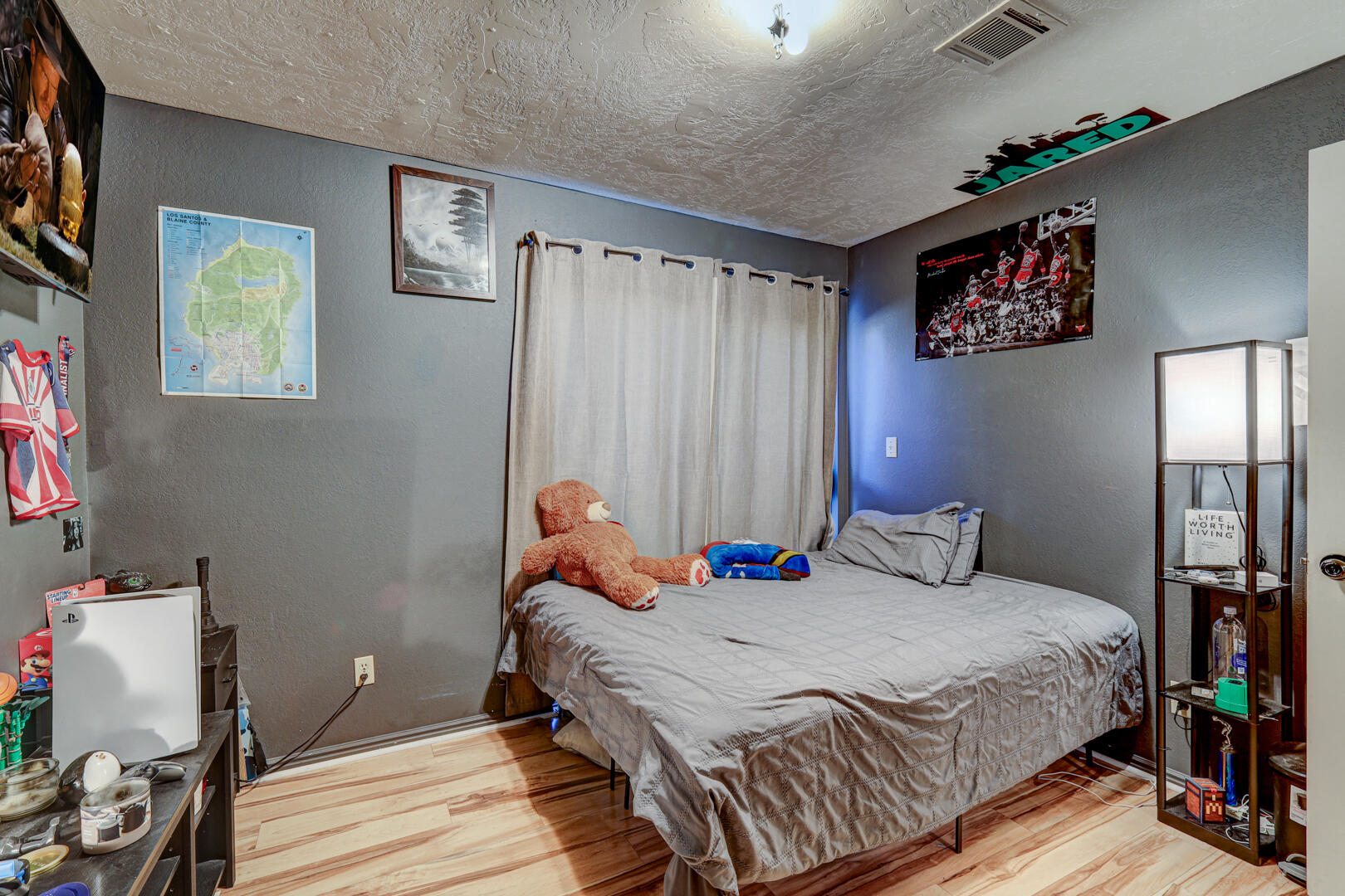 TOWN OAKS - Residential