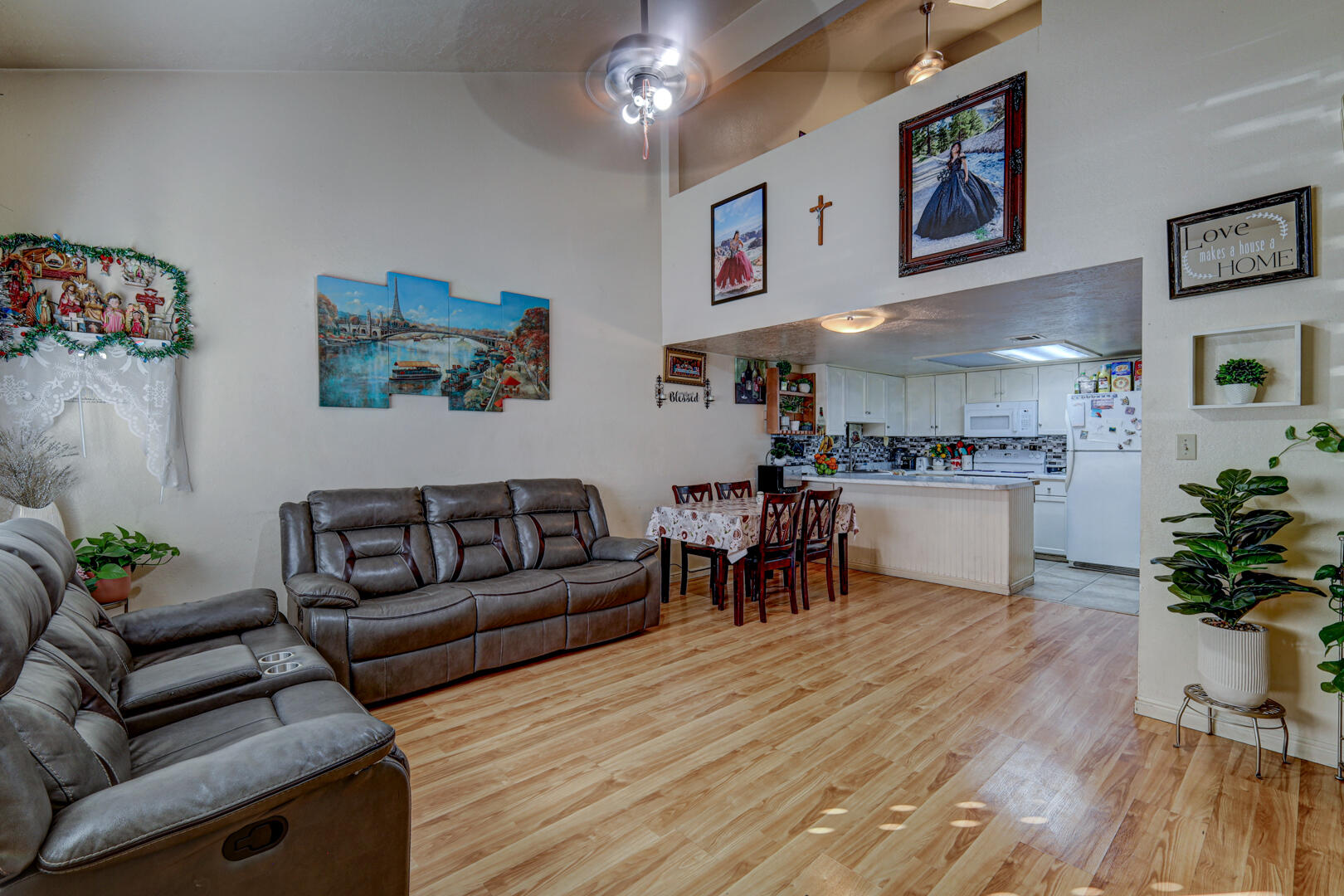 TOWN OAKS - Residential