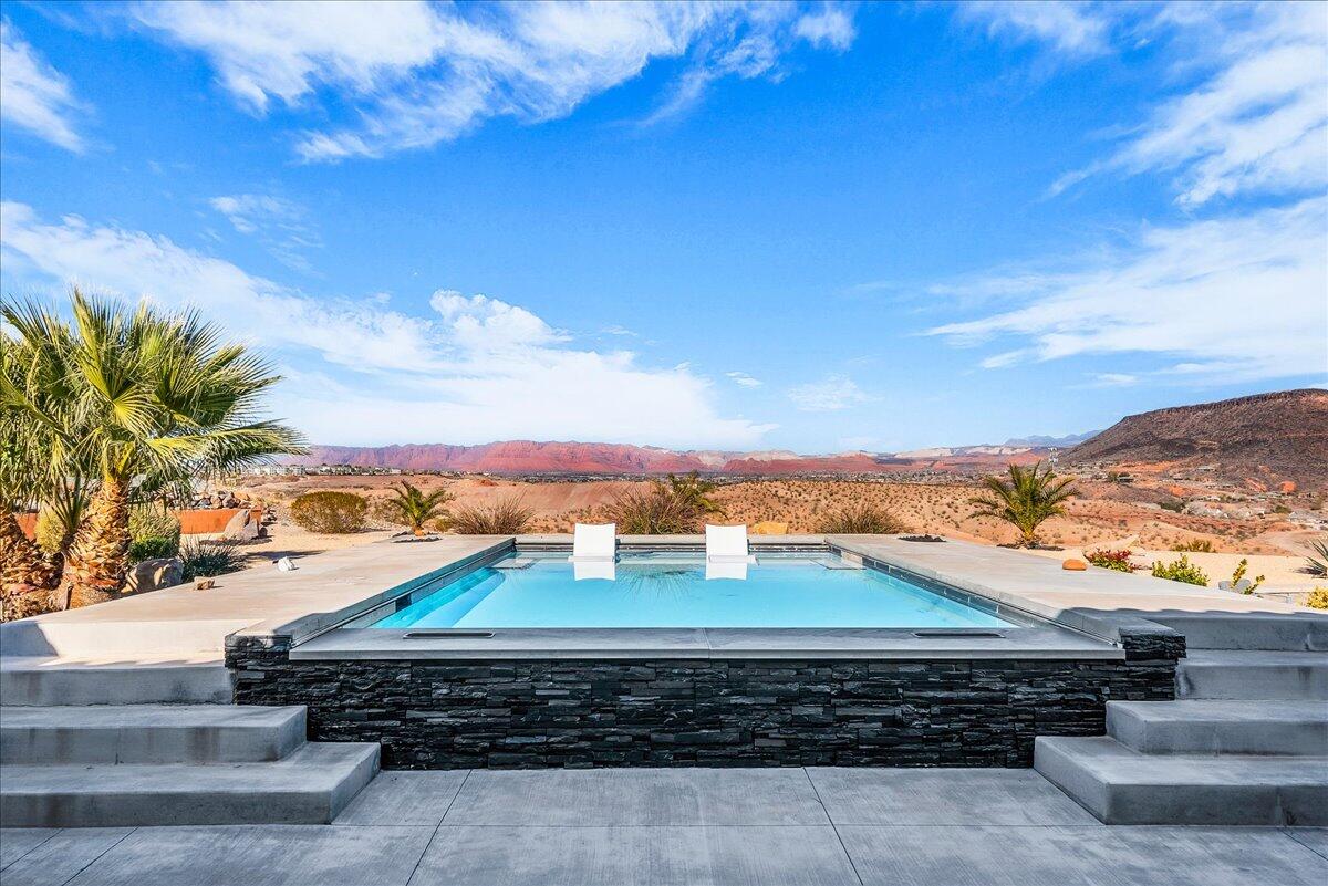 TUSCANY HILLS - Residential