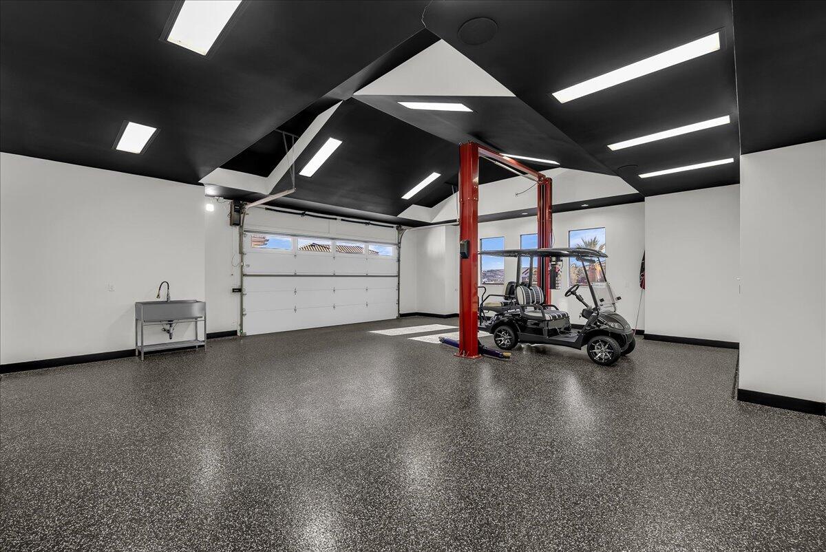 TUSCANY HILLS - Residential