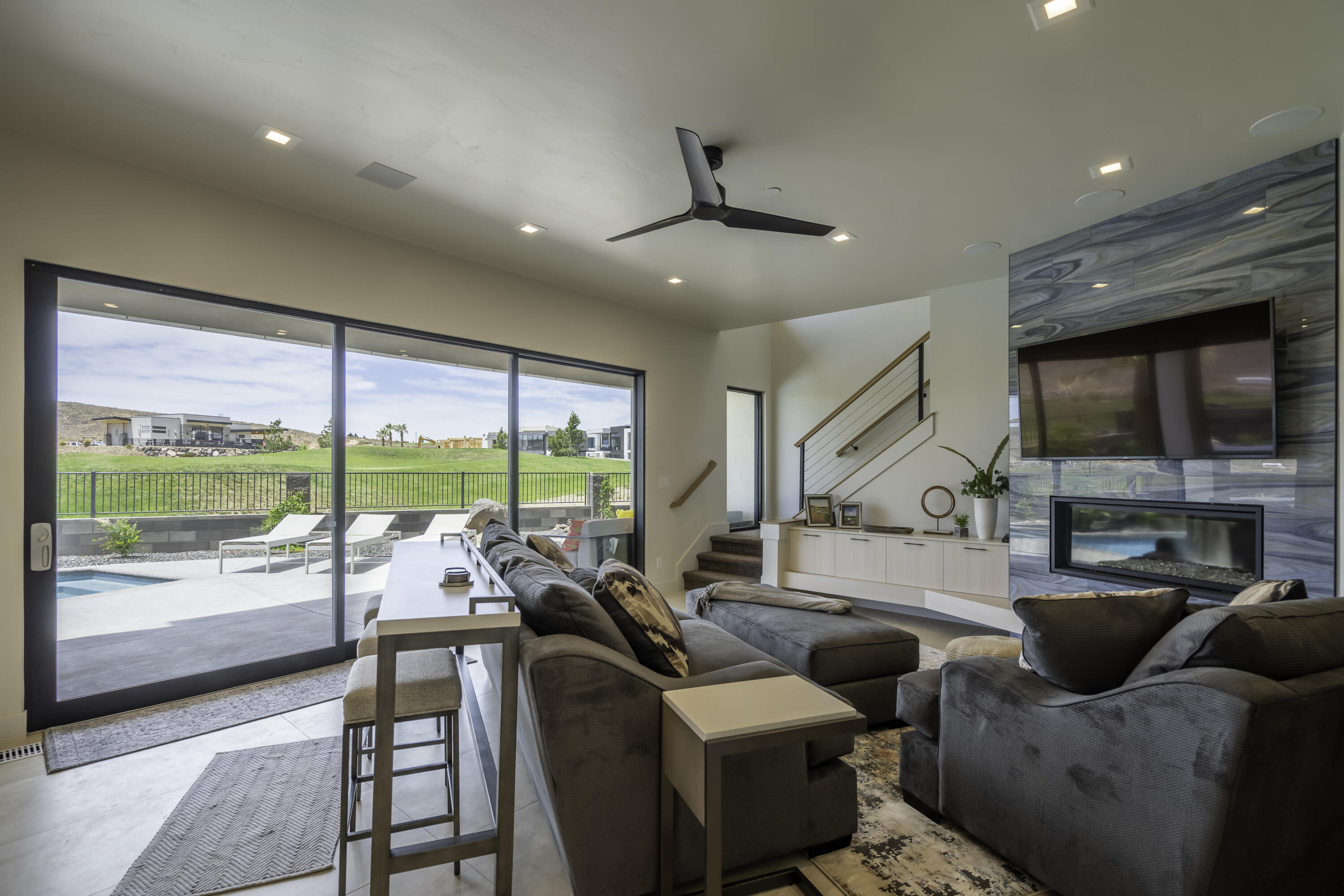 CLIFF VIEW EST AT COPPER ROCK - Residential