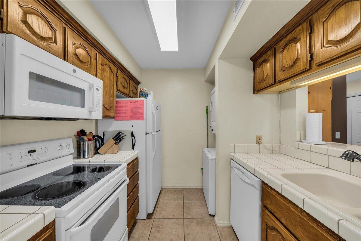 WILLOW RUN RESORT CONDOS - Residential