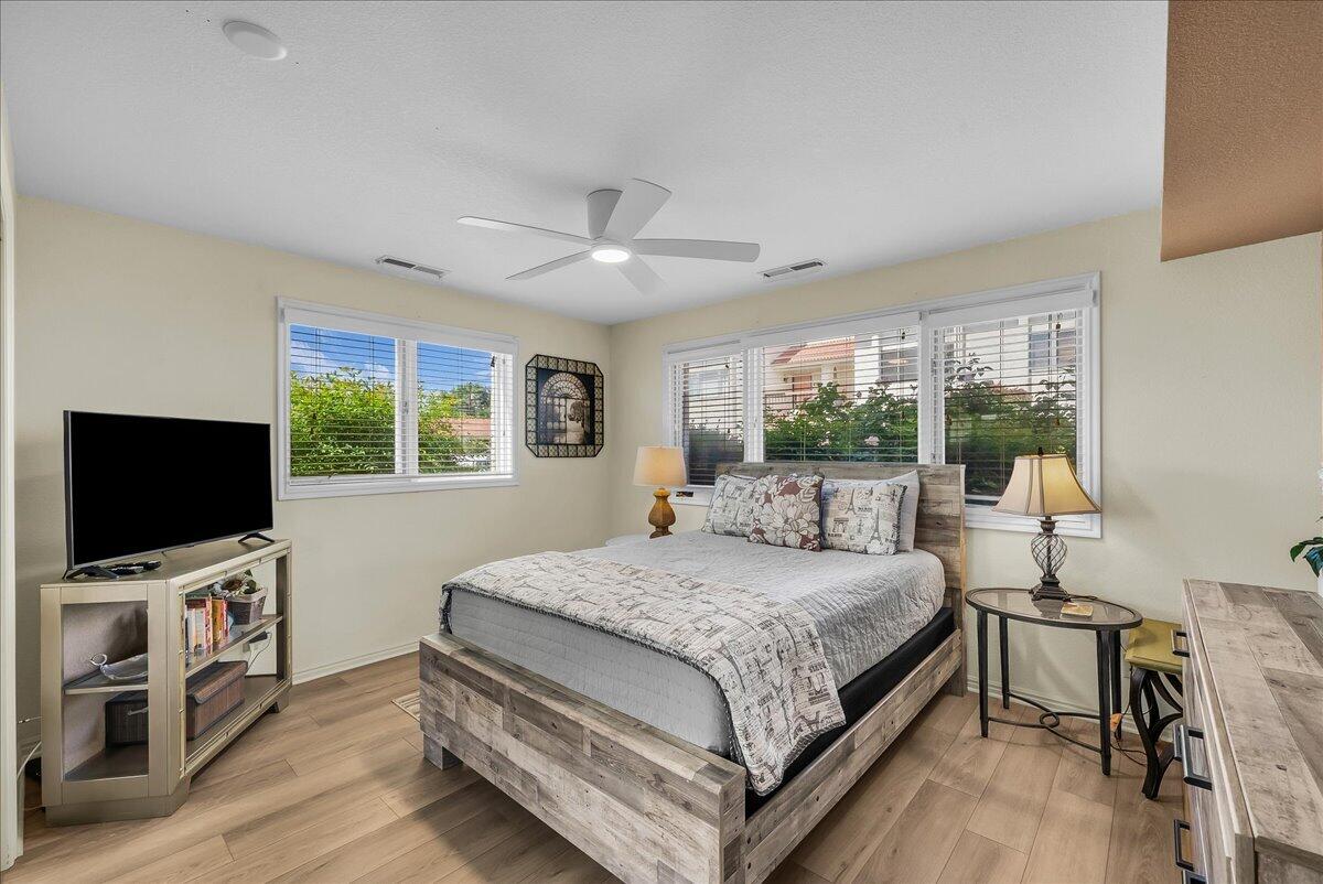 WILLOW RUN RESORT CONDOS - Residential