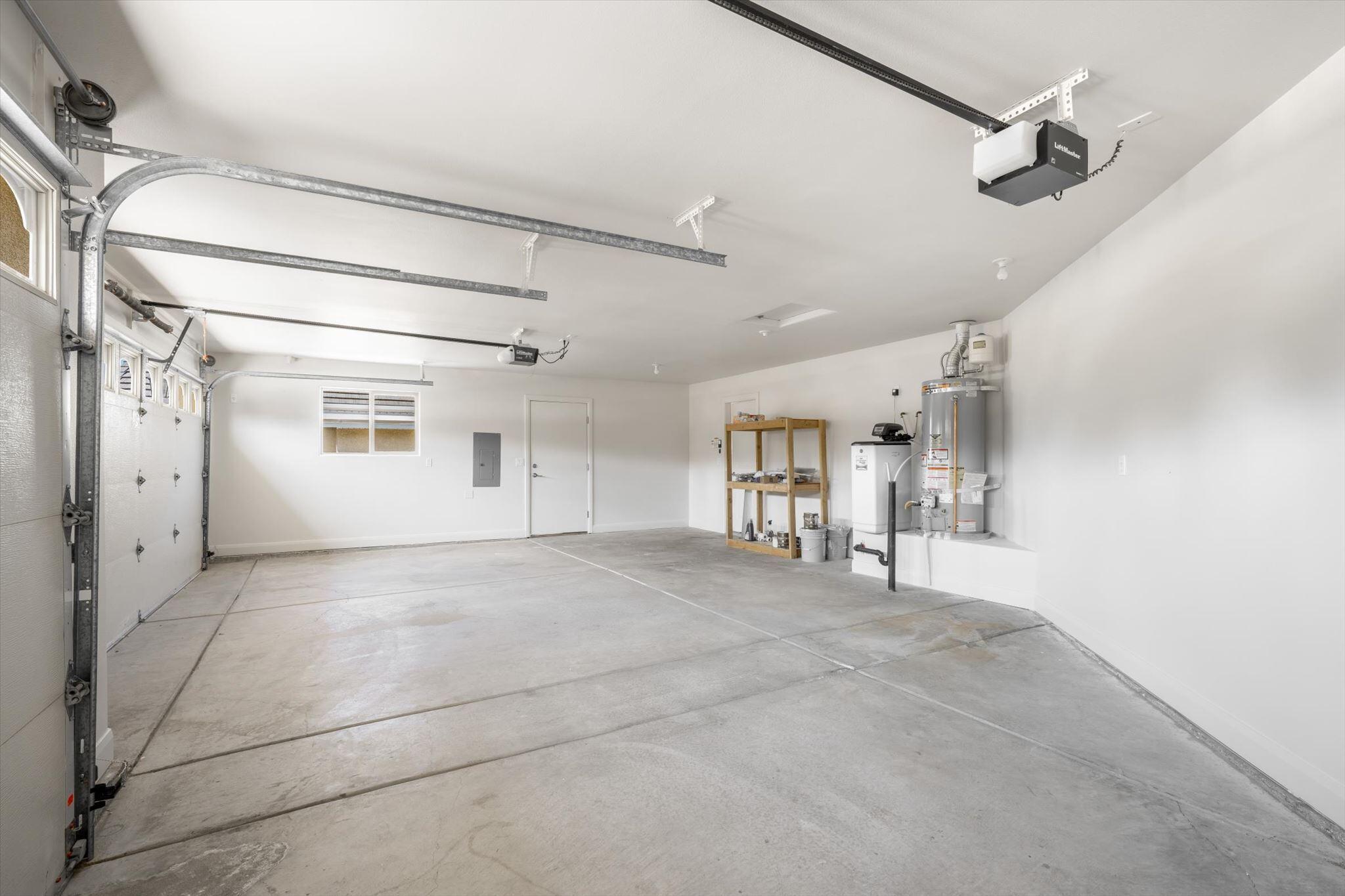 VERDE RIDGE - Residential