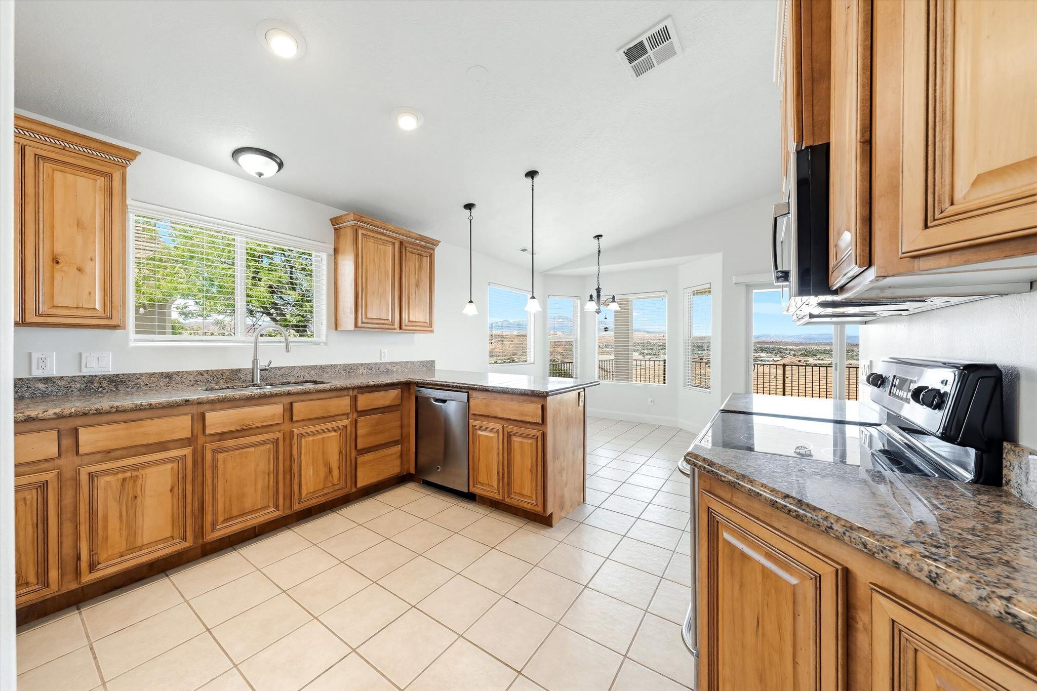 VERDE RIDGE - Residential