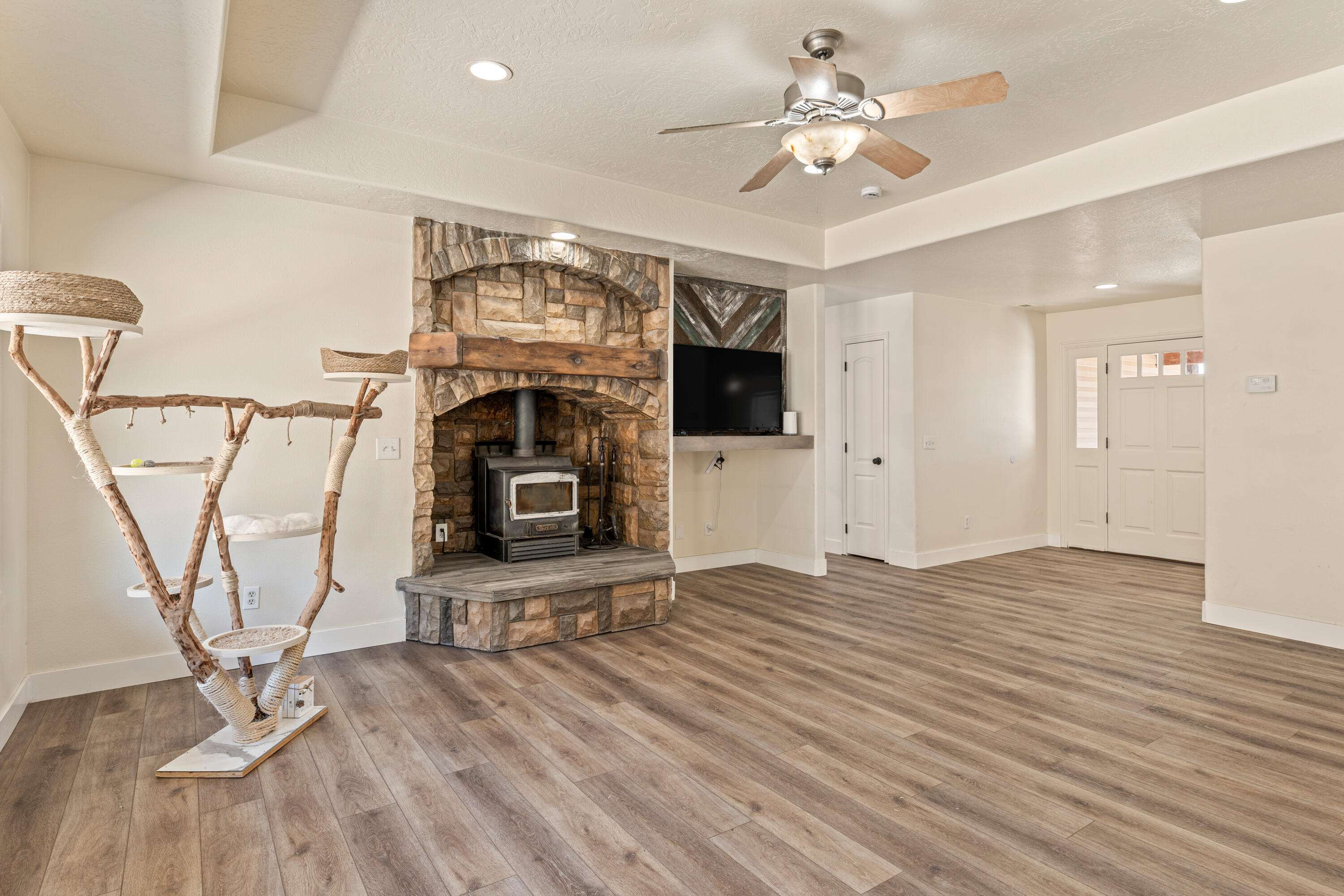 APPLE VALLEY RANCH - Residential