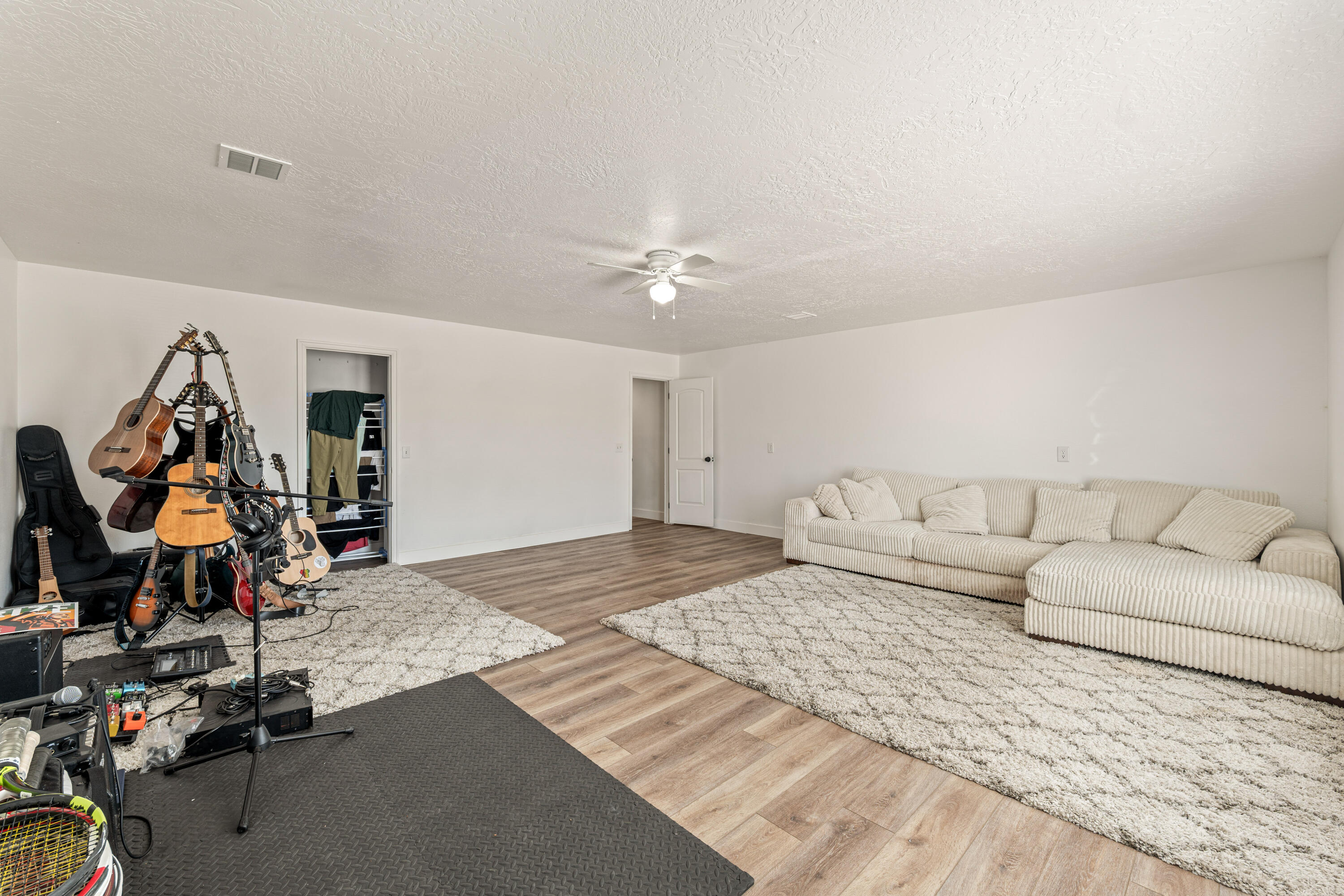 APPLE VALLEY RANCH - Residential