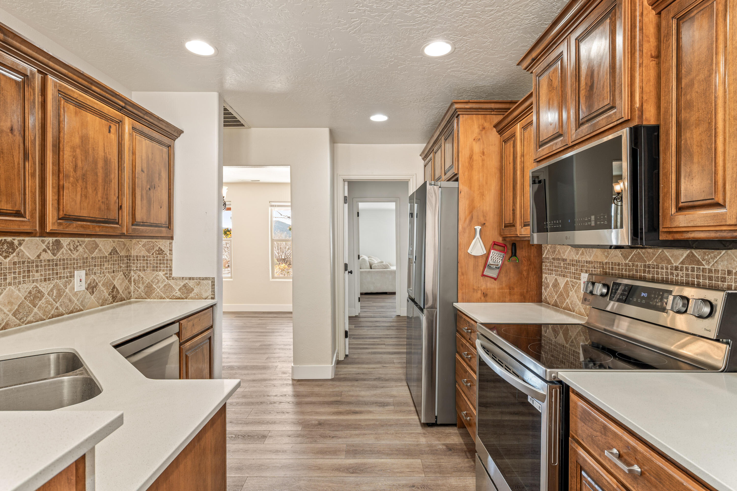 APPLE VALLEY RANCH - Residential