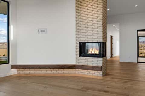 Tiny photo for 147 N Westgate Hills DR, Washington, UT 84780 (MLS # 26-272916)