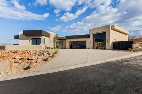 Tiny photo for 147 N Westgate Hills DR, Washington, UT 84780 (MLS # 26-272916)