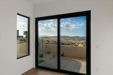 Tiny photo for 147 N Westgate Hills DR, Washington, UT 84780 (MLS # 26-272916)