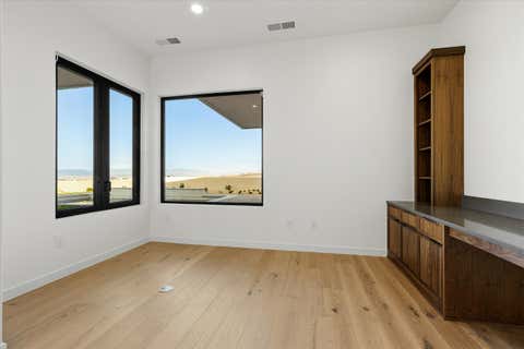 Tiny photo for 147 N Westgate Hills DR, Washington, UT 84780 (MLS # 26-272916)