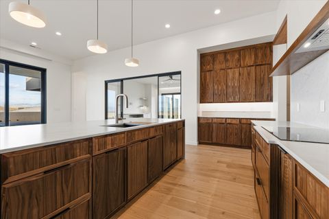 Tiny photo for 147 N Westgate Hills DR, Washington, UT 84780 (MLS # 26-272916)