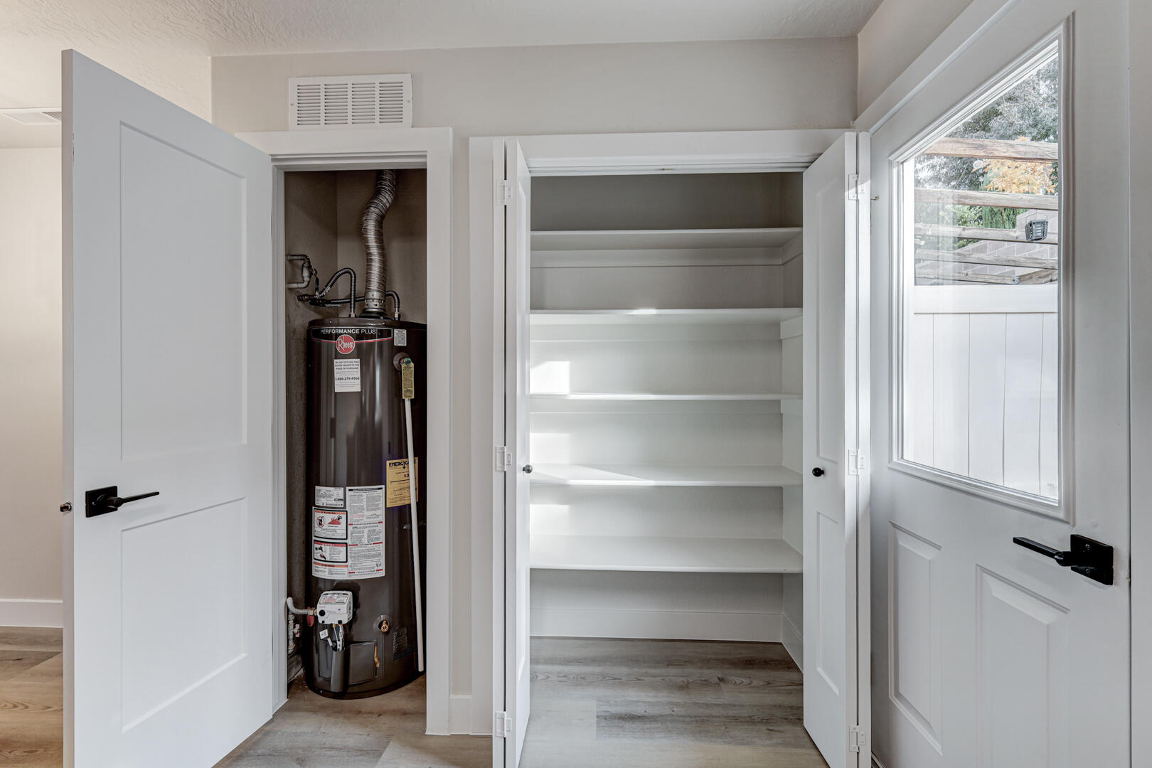 COVE CREEK TOWNHOMES - Residential