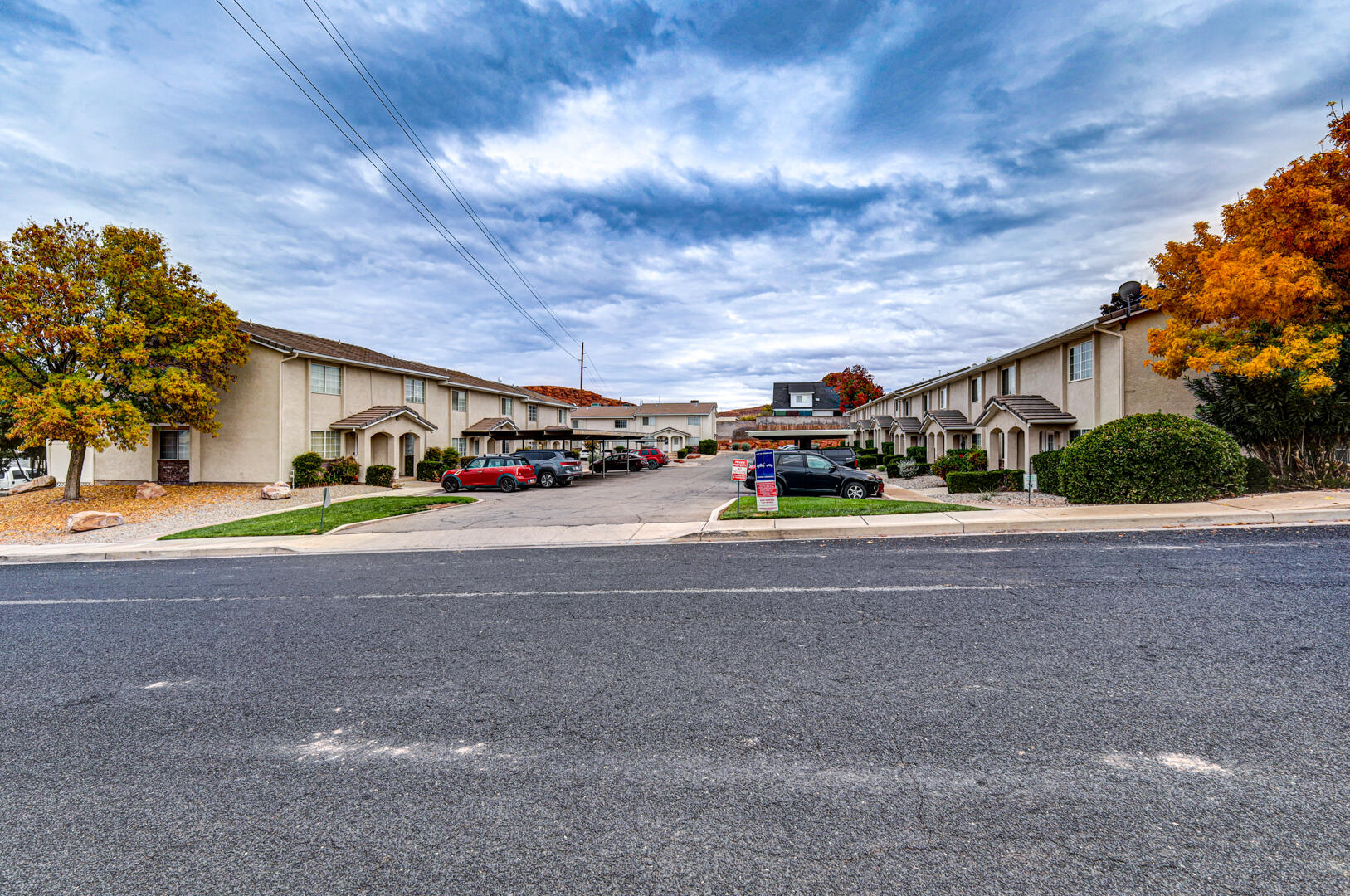 COVE CREEK TOWNHOMES - Residential