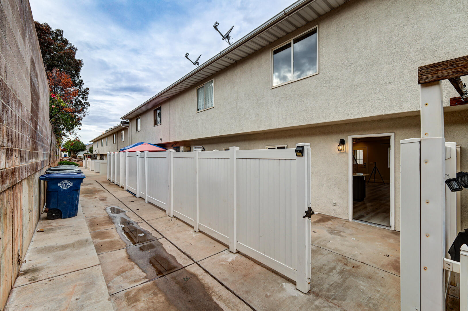 COVE CREEK TOWNHOMES - Residential