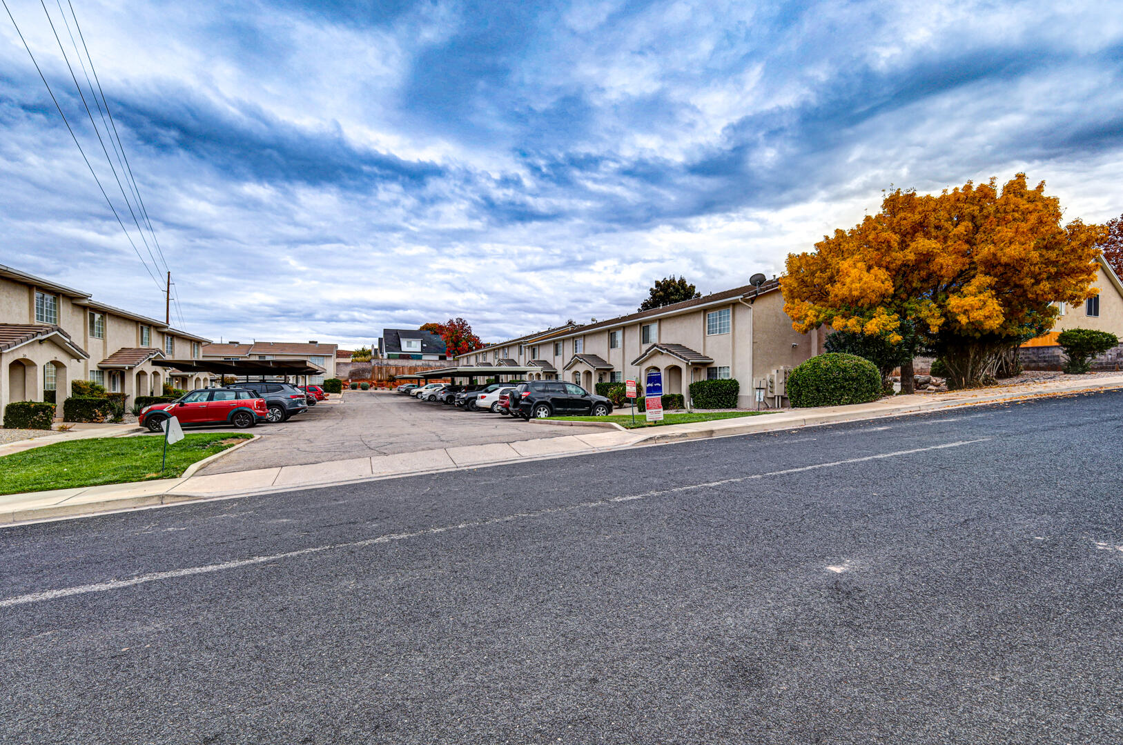 COVE CREEK TOWNHOMES - Residential