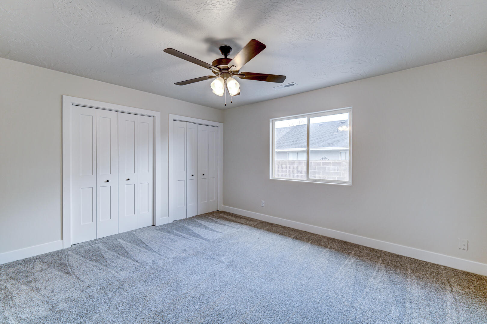 COVE CREEK TOWNHOMES - Residential