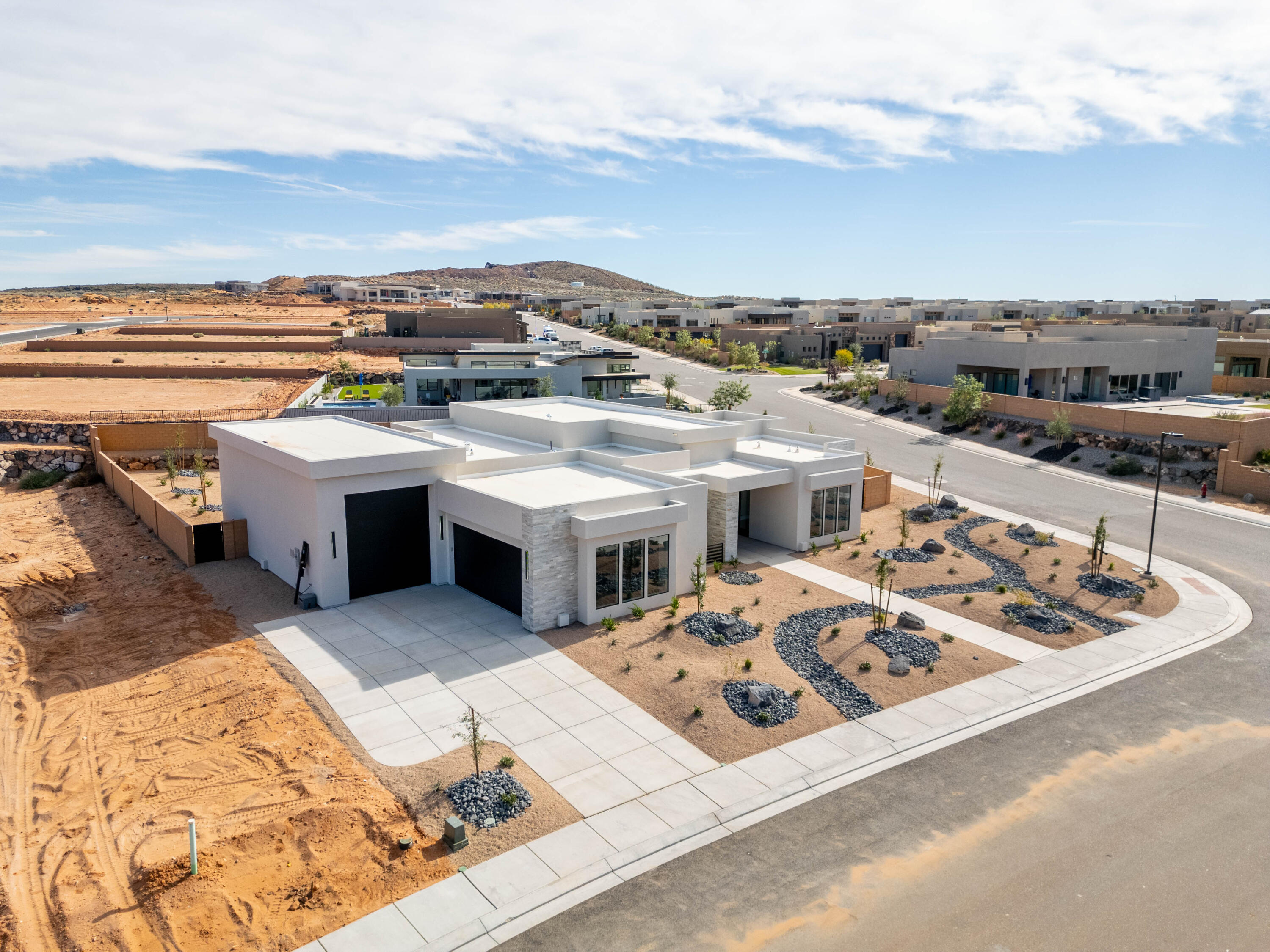 LEDGES OF ST GEORGE YELLOW KNOLLS - Residential