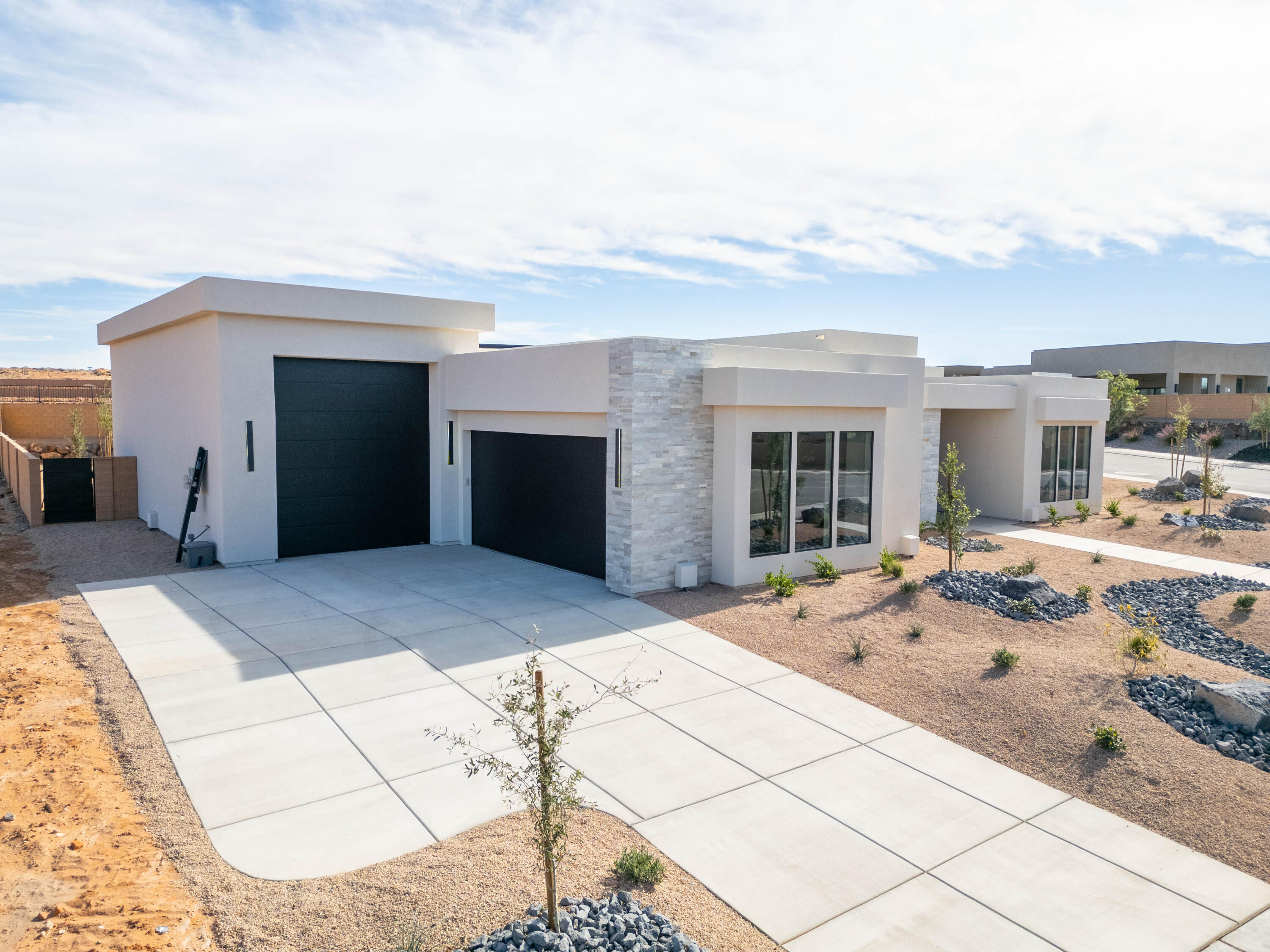 LEDGES OF ST GEORGE YELLOW KNOLLS - Residential