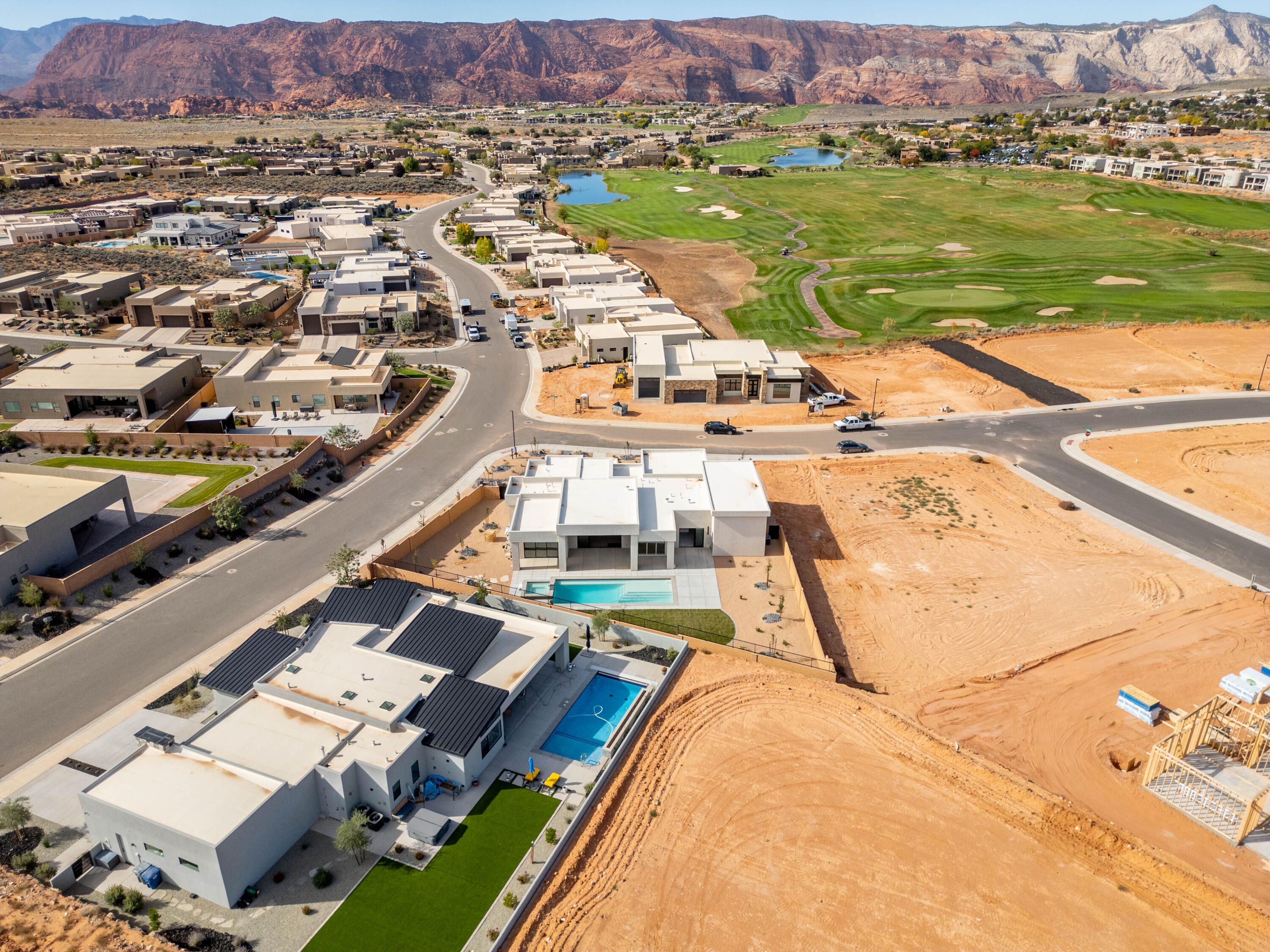 LEDGES OF ST GEORGE YELLOW KNOLLS - Residential