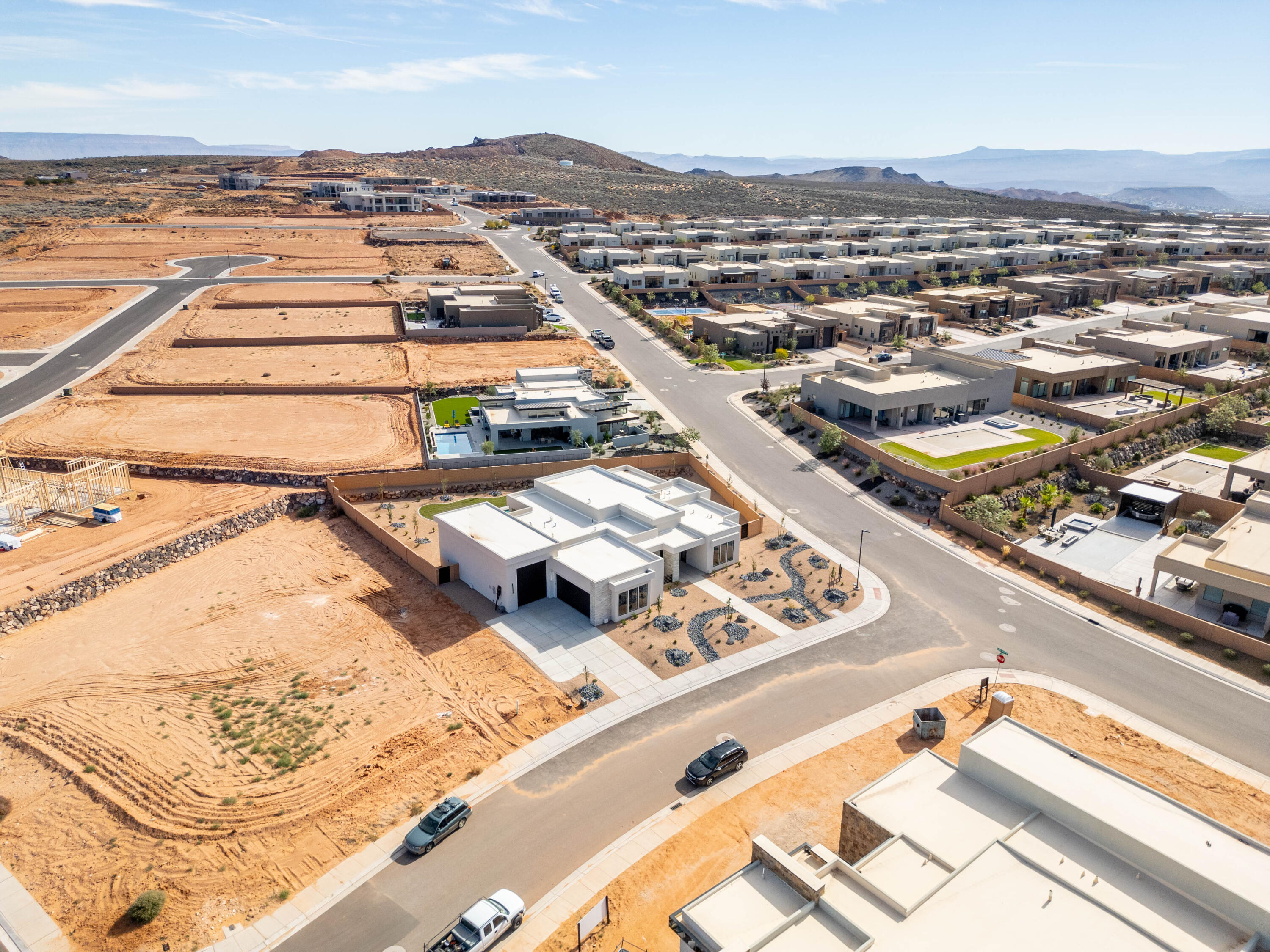LEDGES OF ST GEORGE YELLOW KNOLLS - Residential