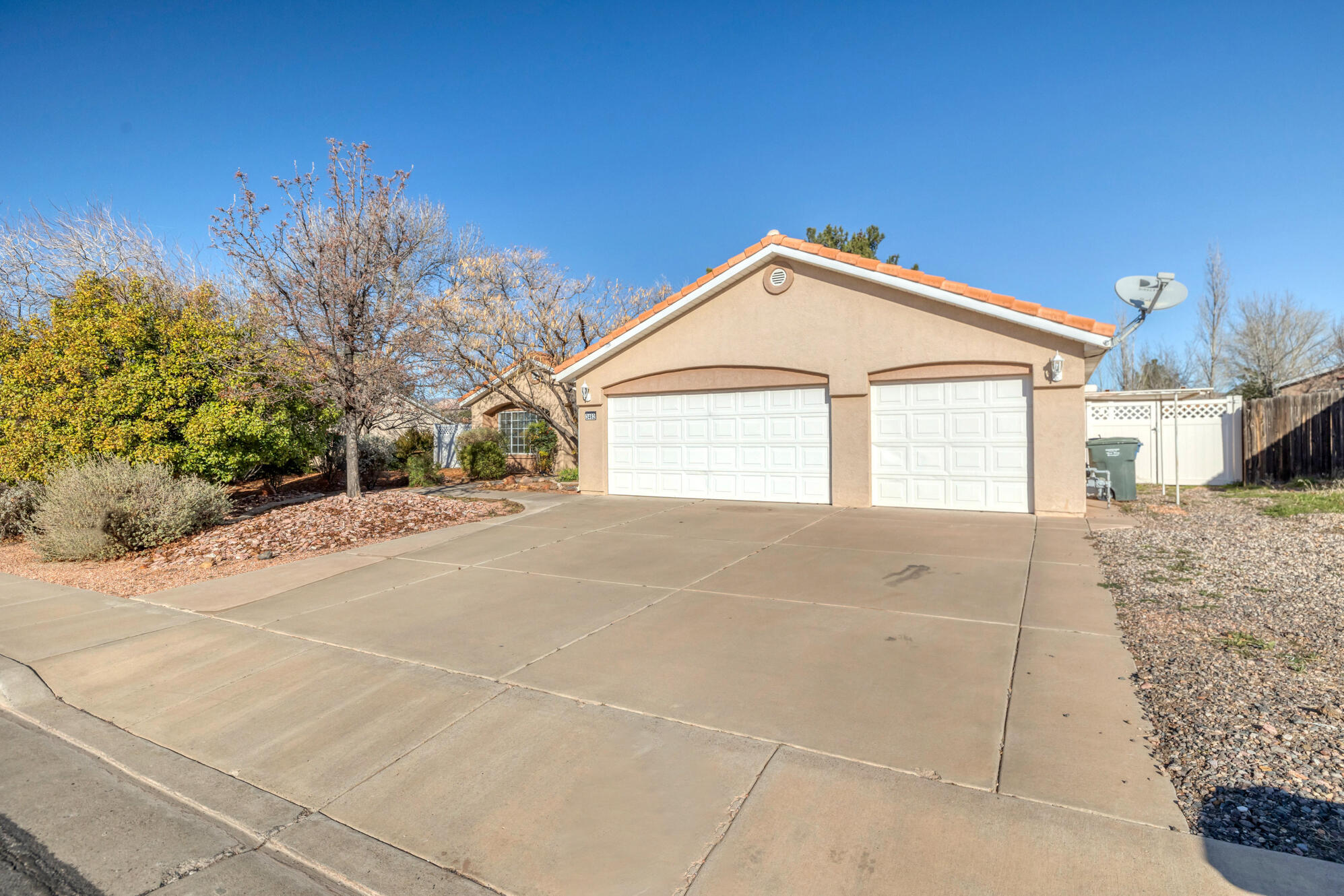 CANYON RIDGE - Residential