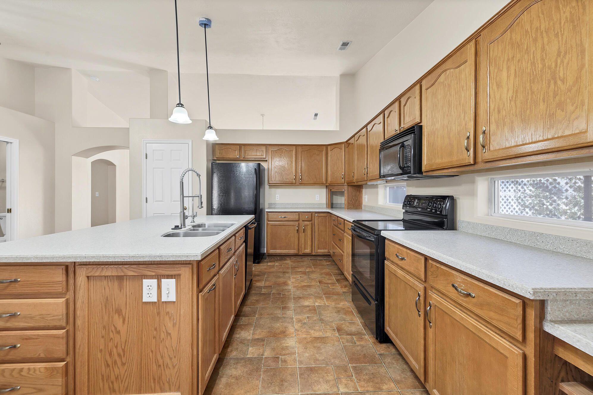 CANYON RIDGE - Residential