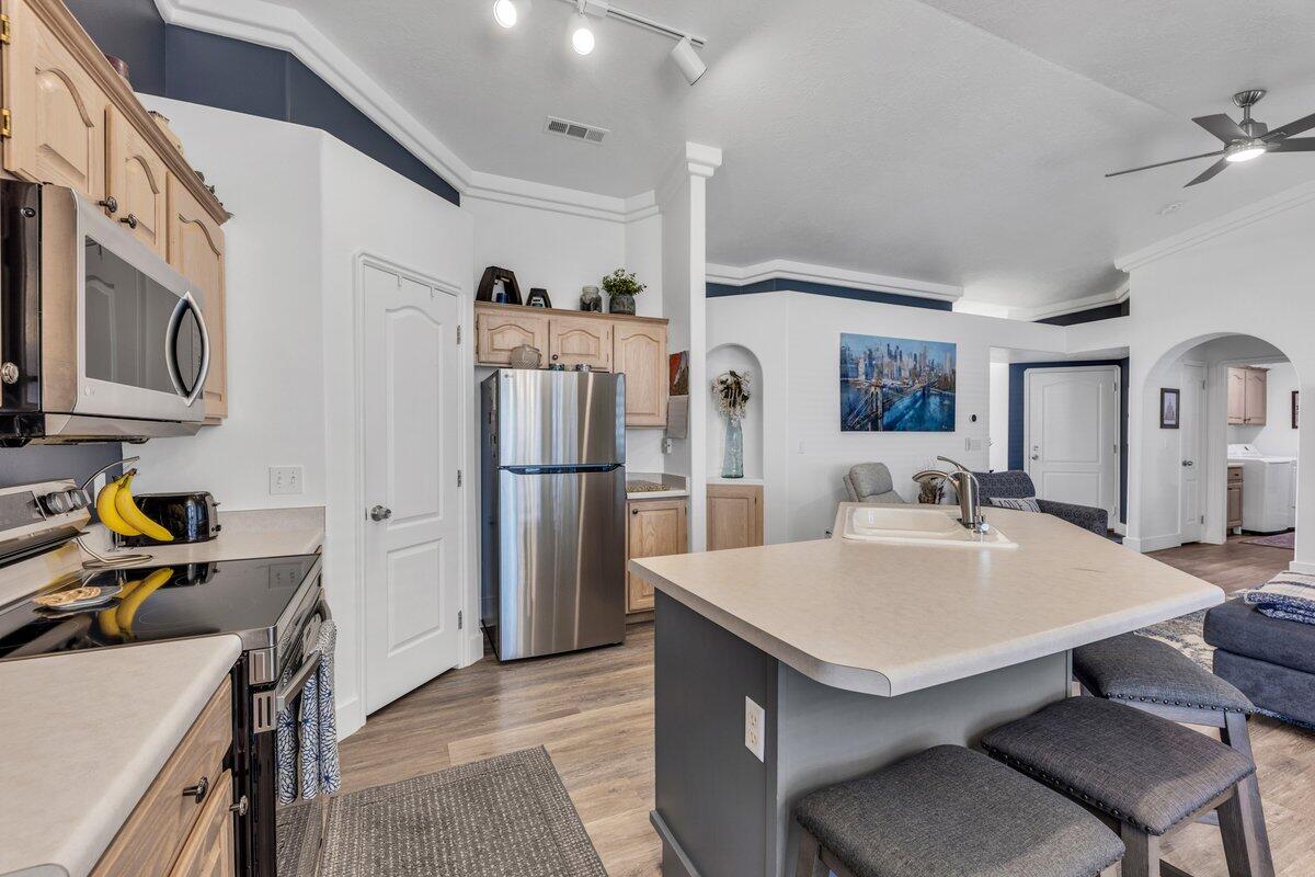 WEST SPRINGS TOWNHOMES - Residential