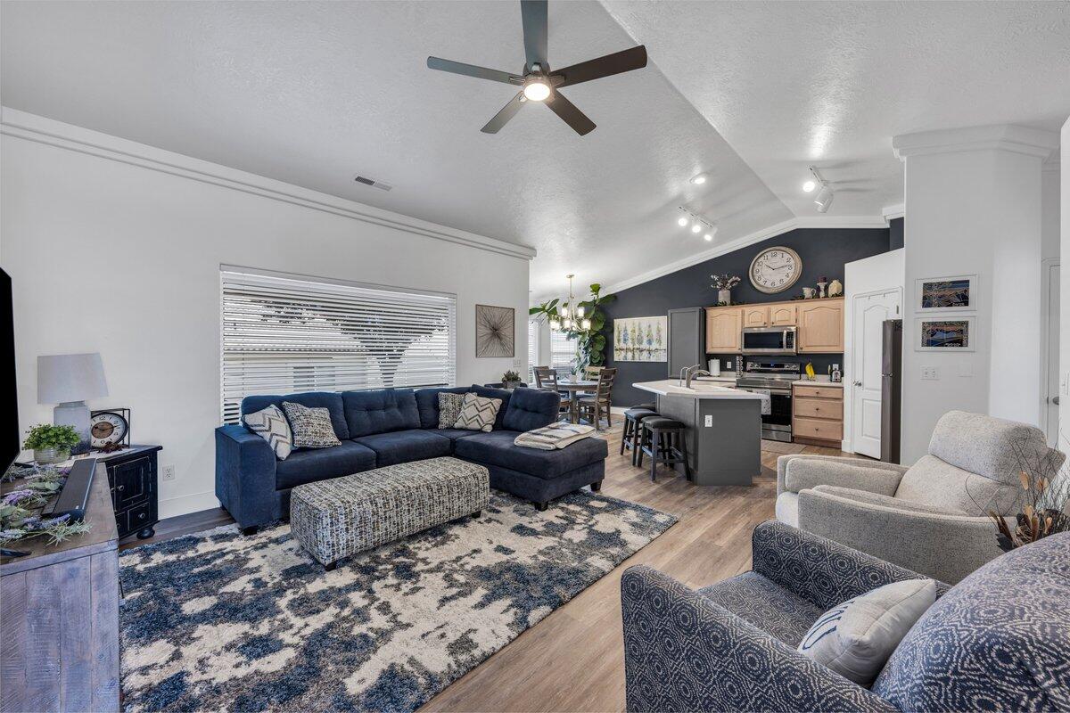 WEST SPRINGS TOWNHOMES - Residential