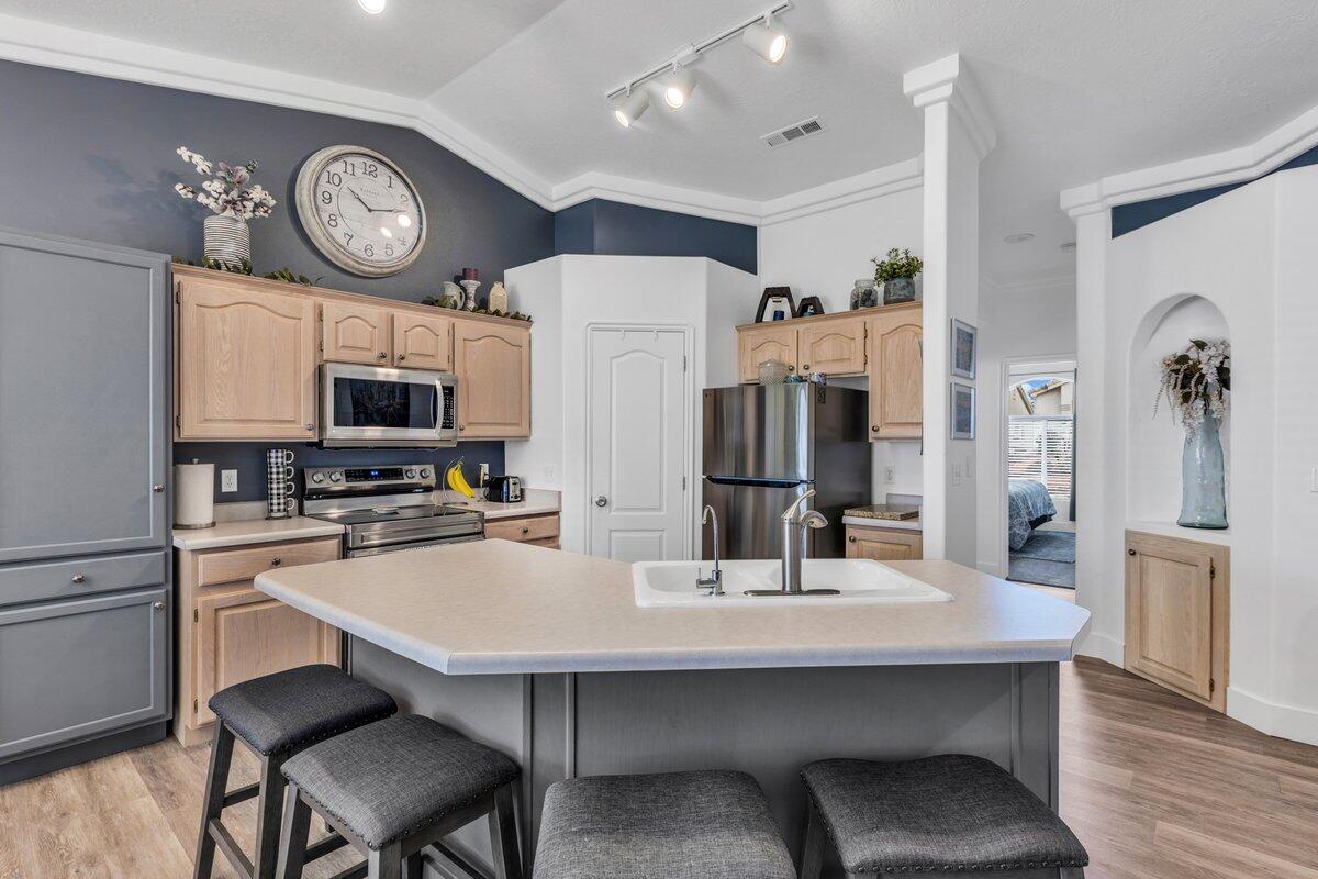 WEST SPRINGS TOWNHOMES - Residential