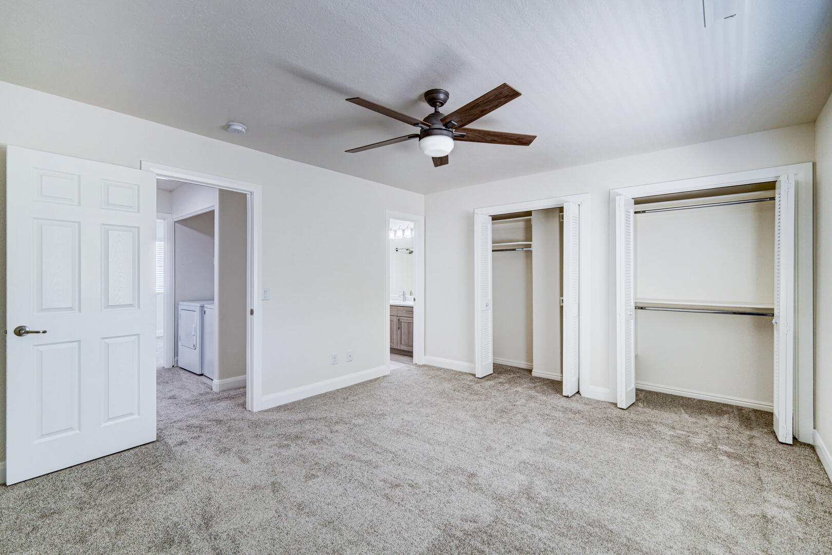 COVE CREEK TOWNHOMES - Residential