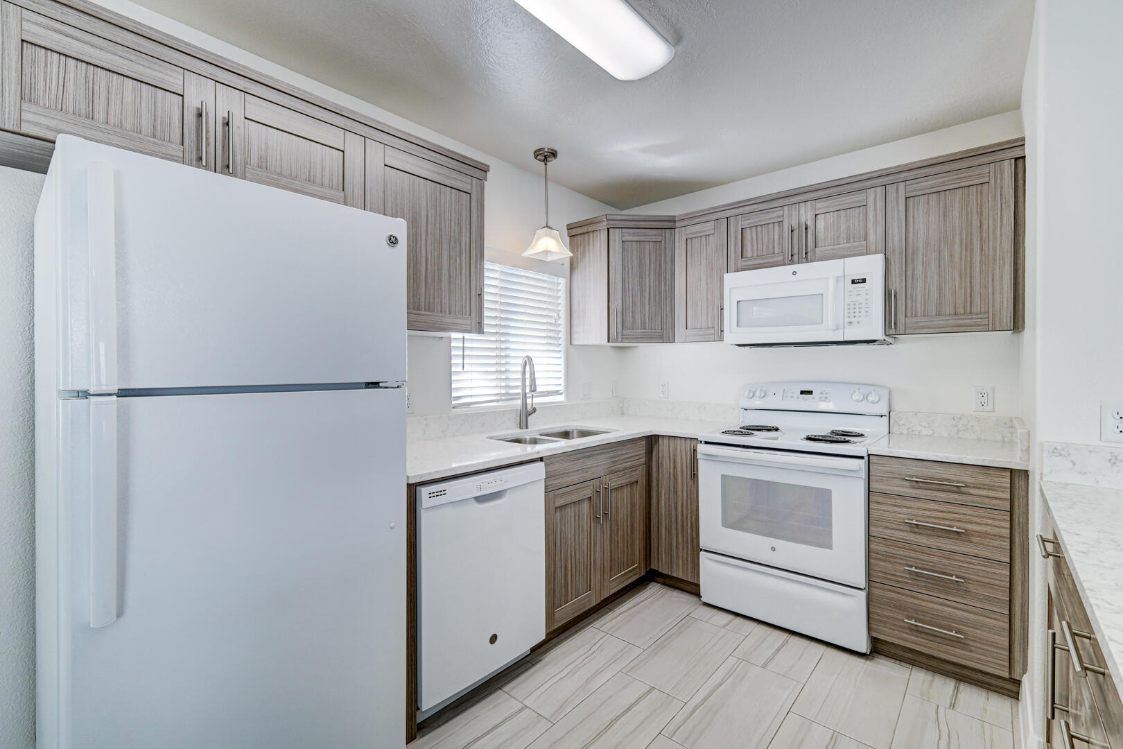 COVE CREEK TOWNHOMES - Residential