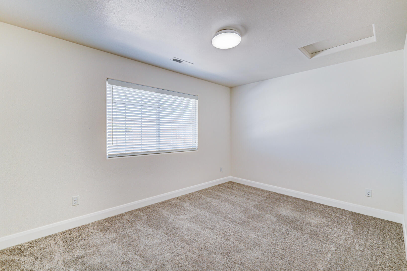 COVE CREEK TOWNHOMES - Residential