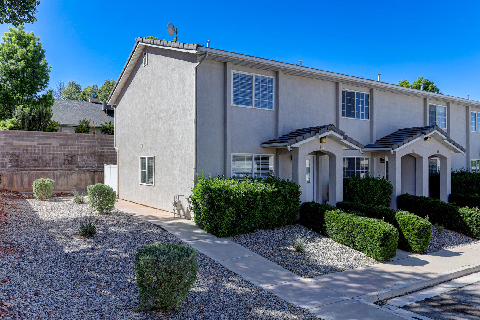COVE CREEK TOWNHOMES - Residential