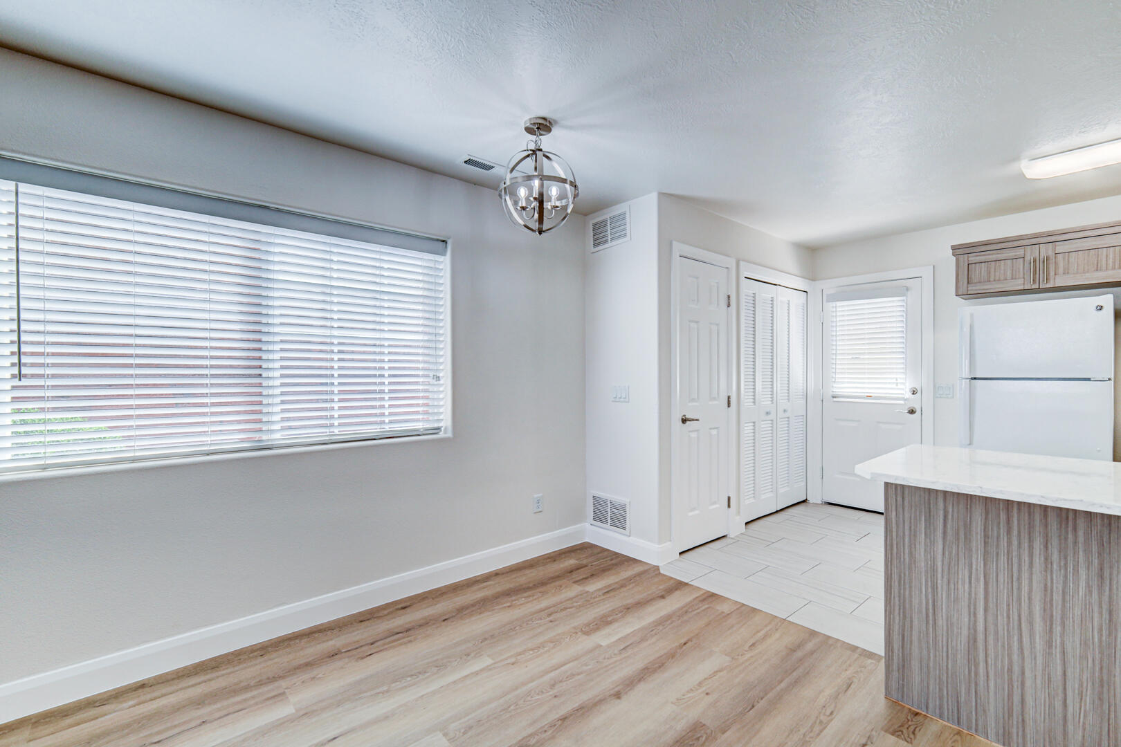 COVE CREEK TOWNHOMES - Residential