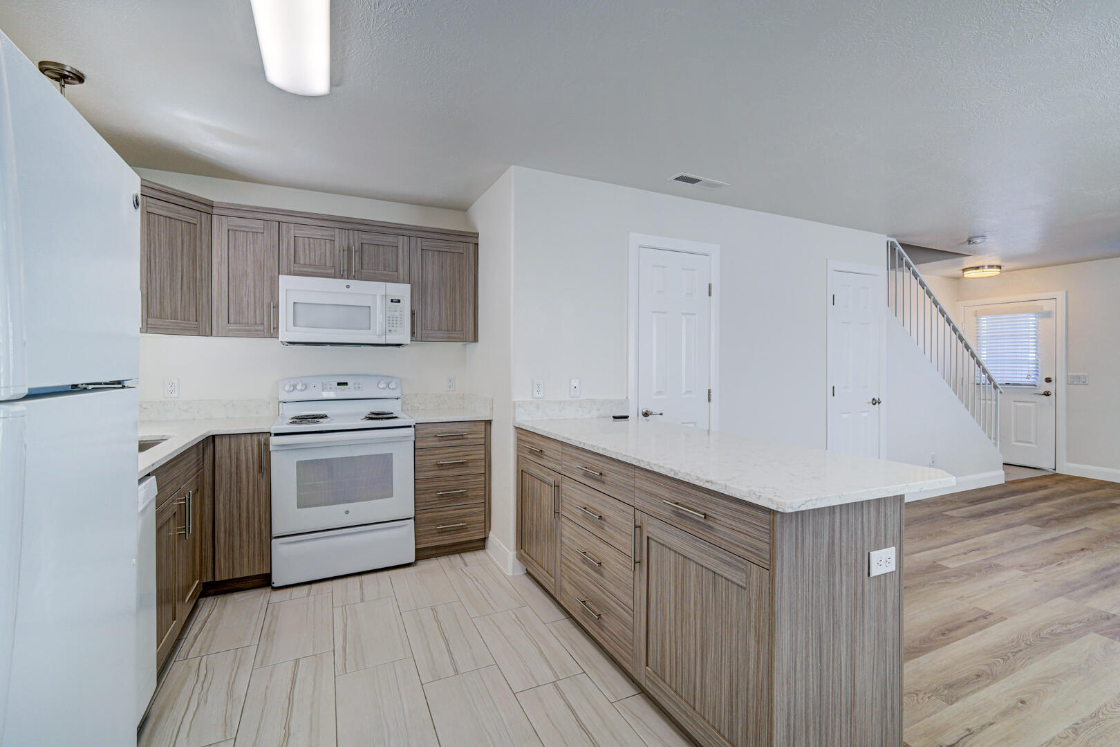 COVE CREEK TOWNHOMES - Residential