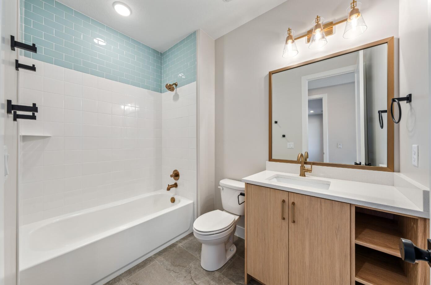 ISLAND AT CORAL CANYON - Residential