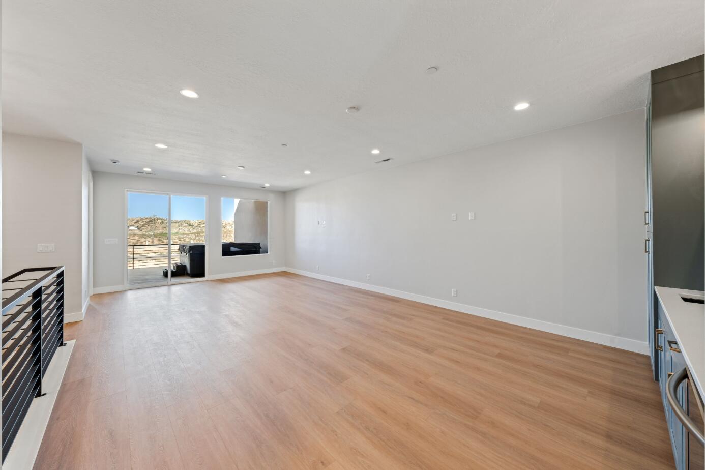 ISLAND AT CORAL CANYON - Residential